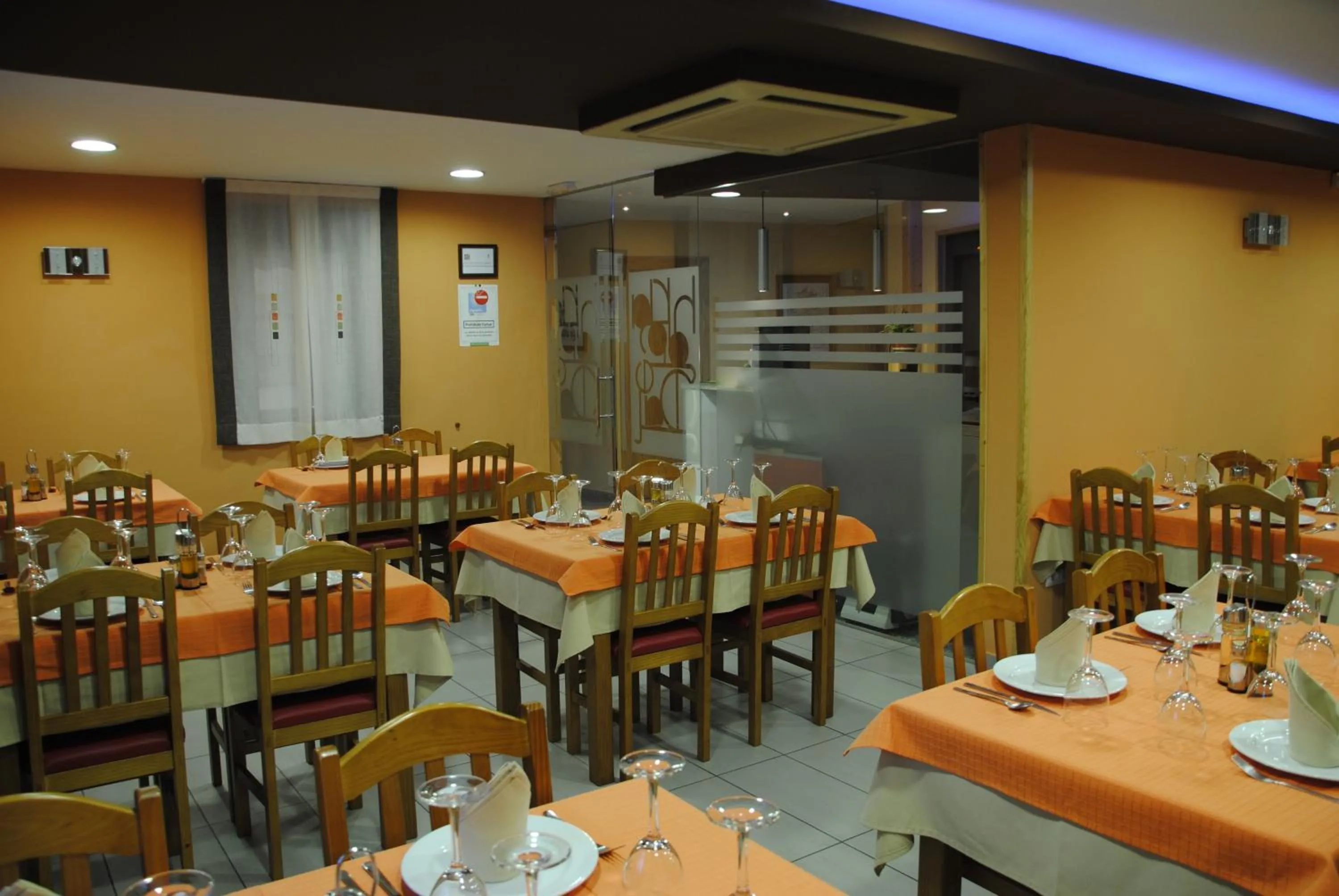 Restaurant/places to eat in Hotel Alegría