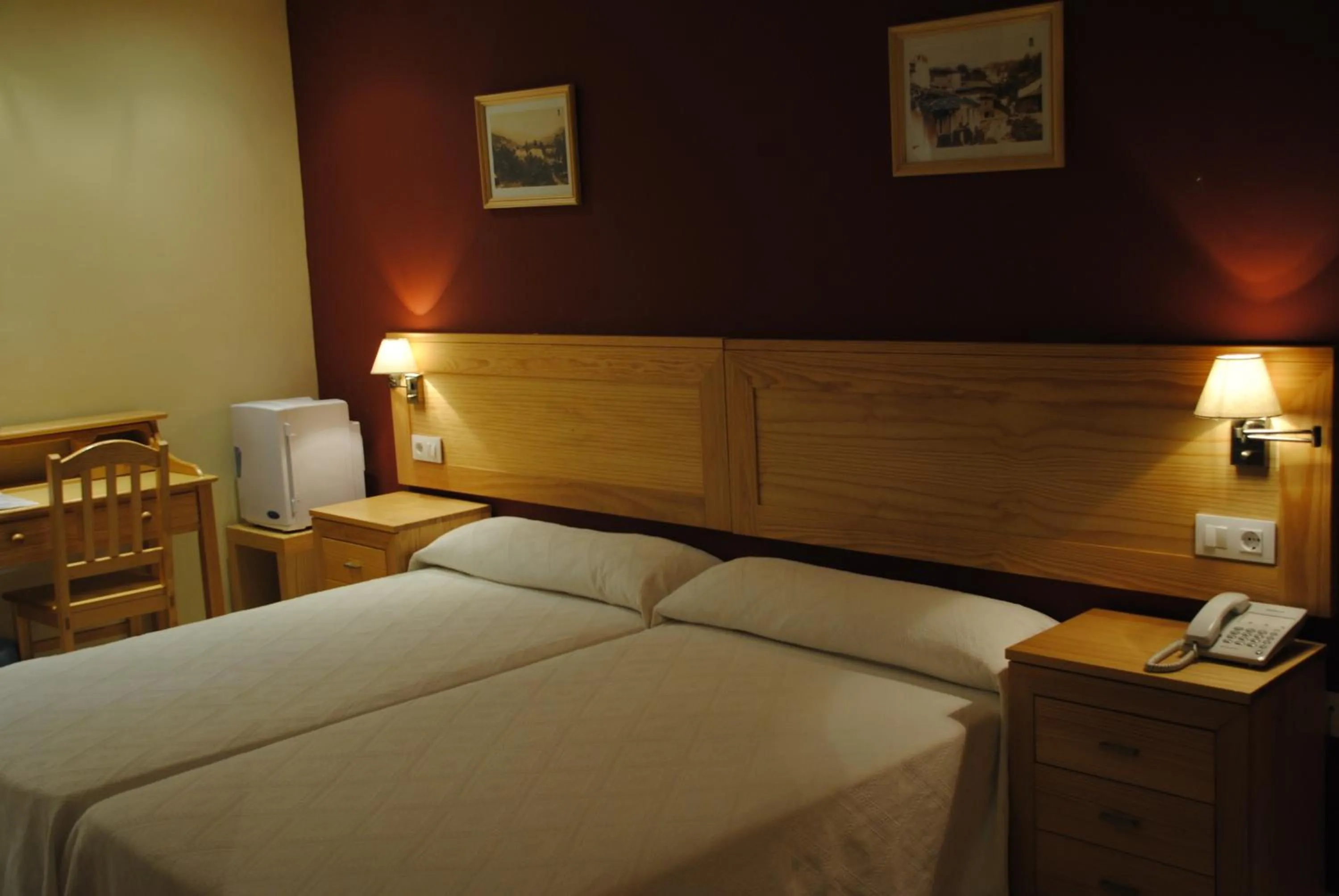 Photo of the whole room, Bed in Hotel Alegría