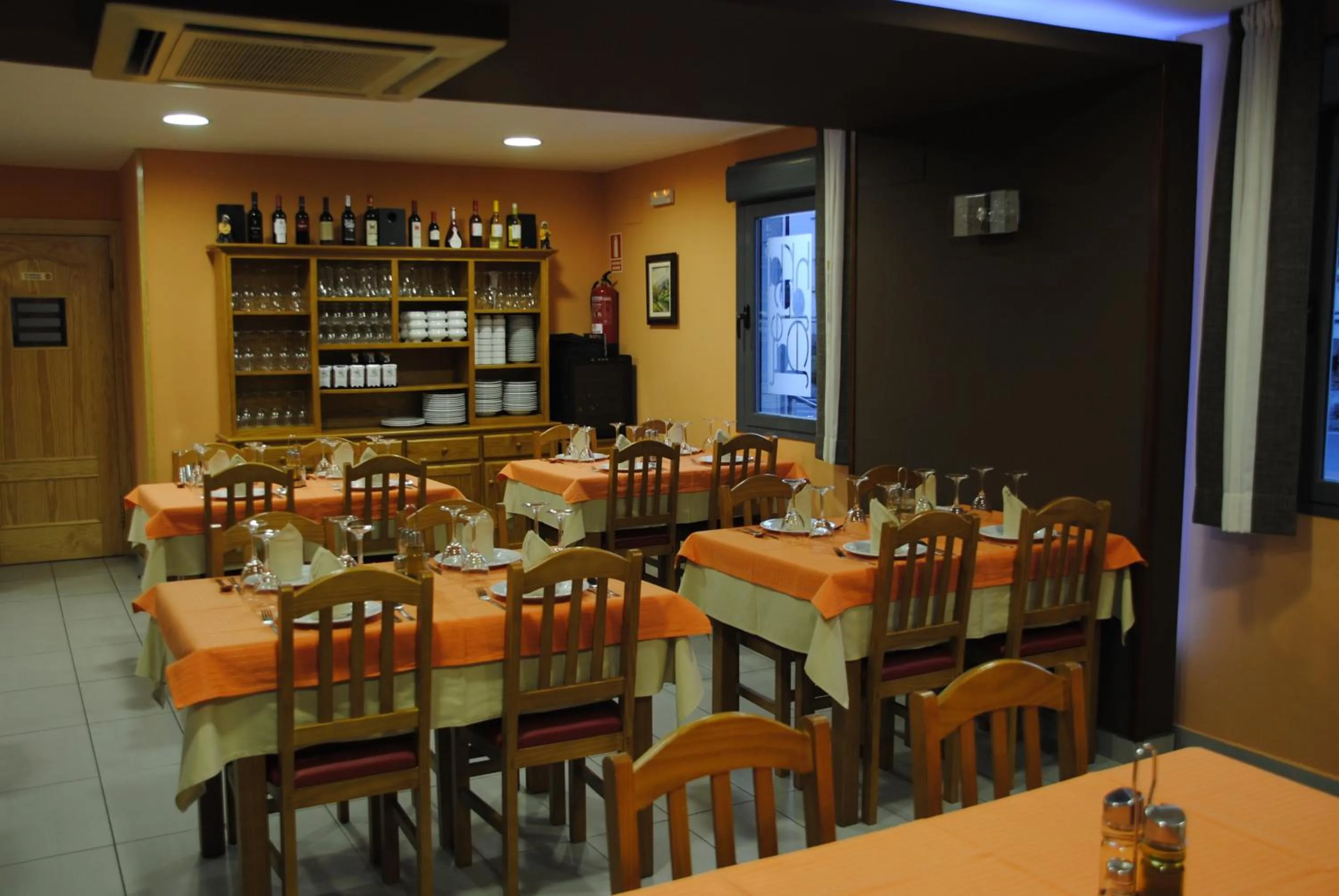 Restaurant/places to eat in Hotel Alegría