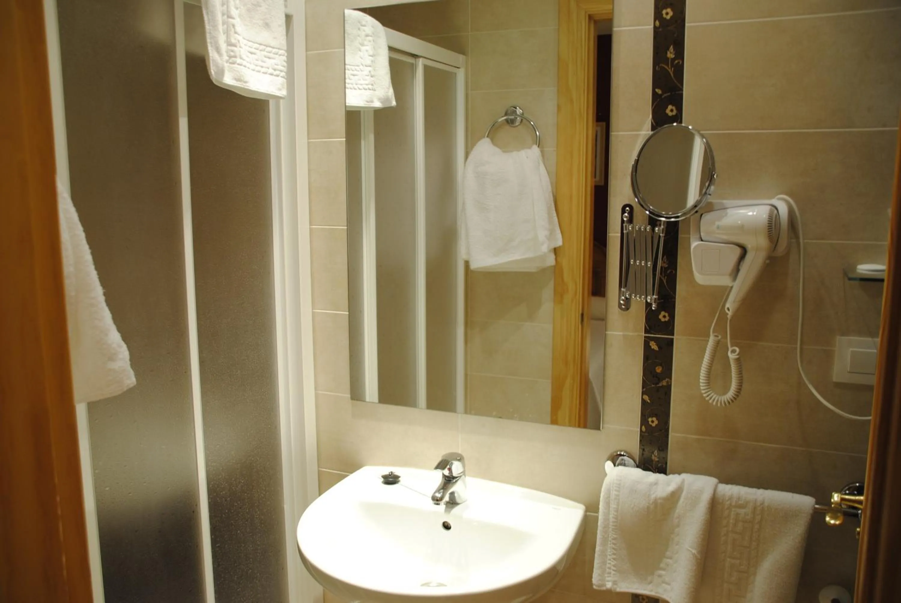 Bathroom in Hotel Alegría