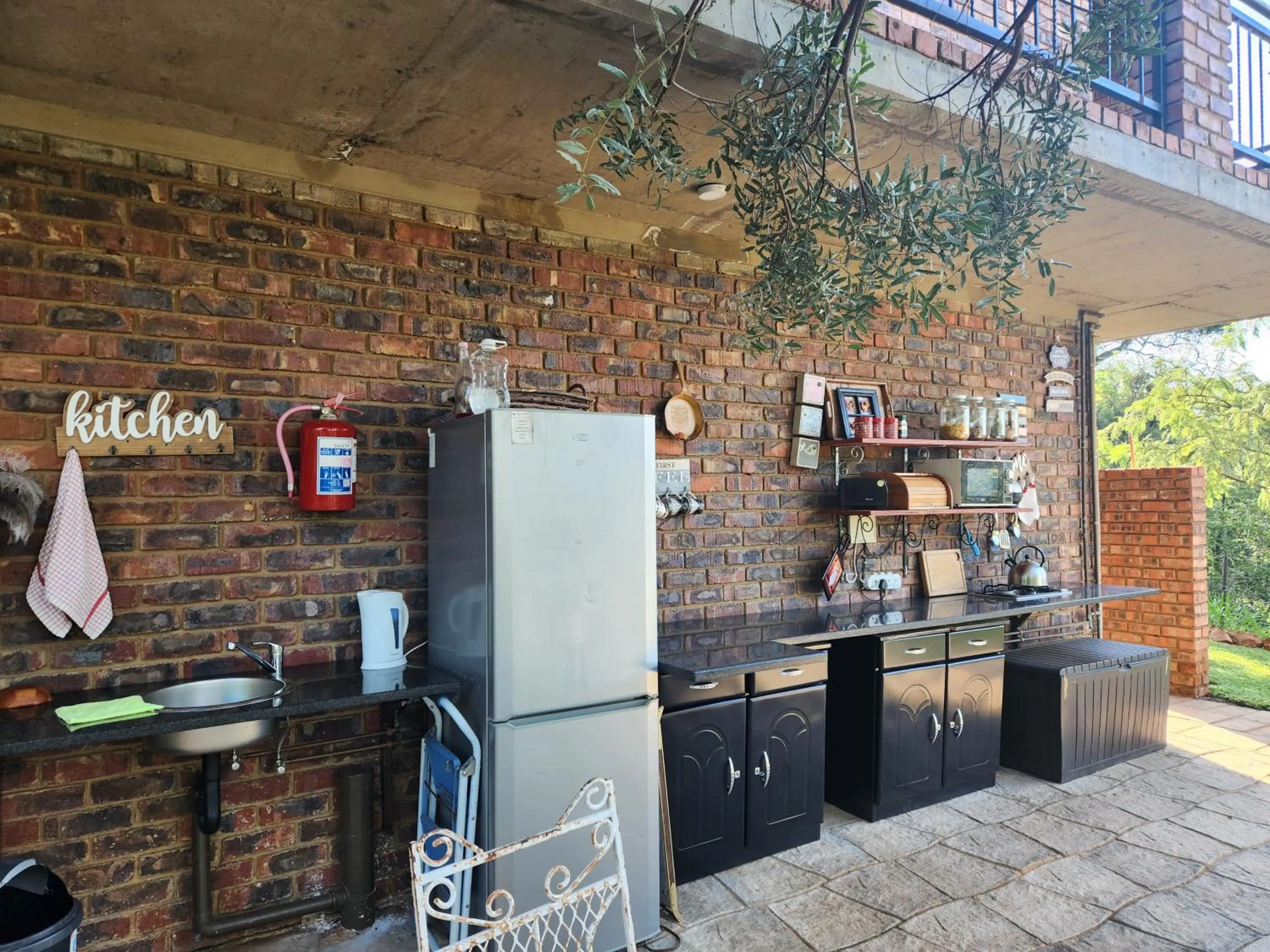 Kitchen or kitchenette in Suikerbosrant Sleep and go