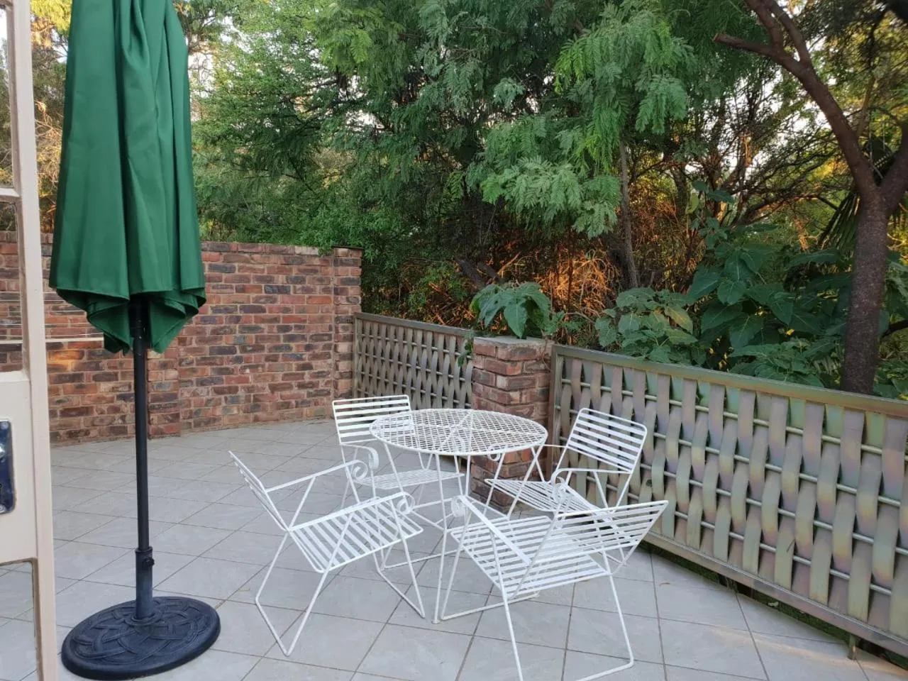 Patio in Suikerbosrant Sleep and go