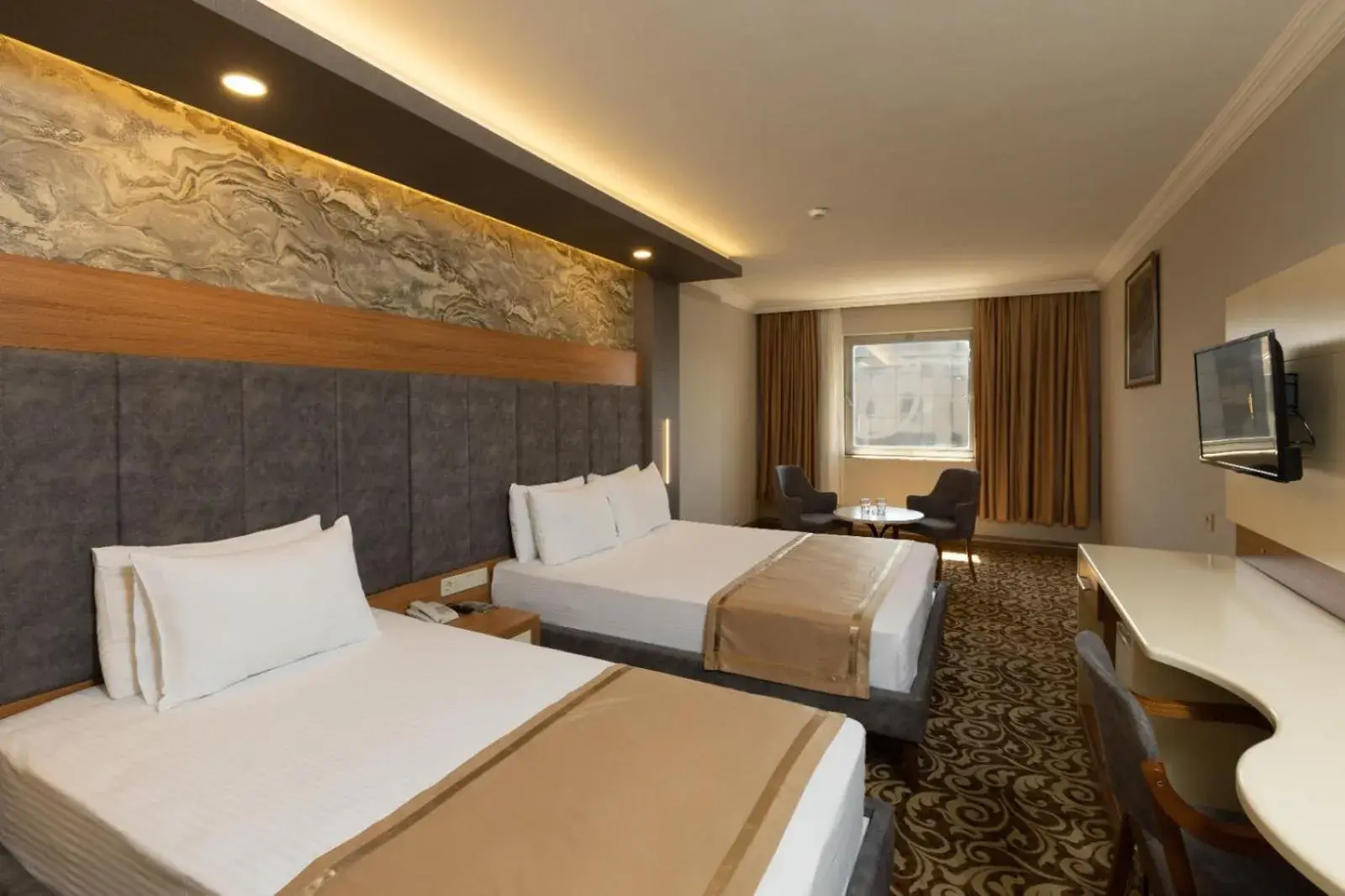 Standard Twin Room in Gurtas Hotel Standard Twin Room in Gurtas Hotel