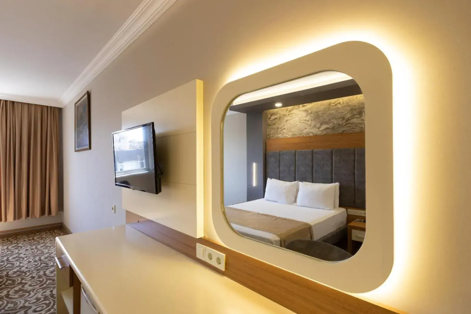 Standard Twin Room in Gurtas Hotel Standard Twin Room in Gurtas Hotel