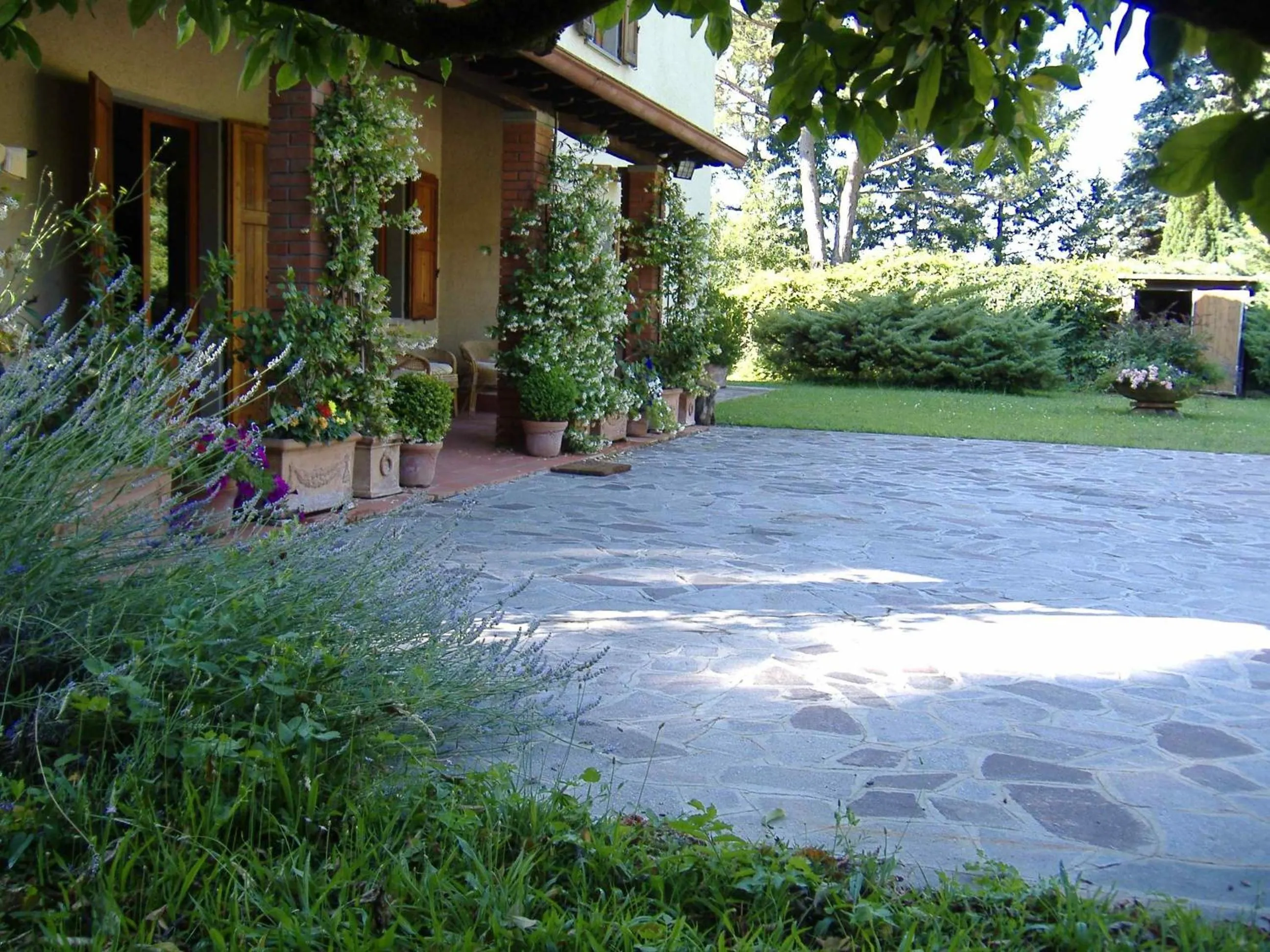 Facade/entrance in Da Ronald ... A Pian Del Papa