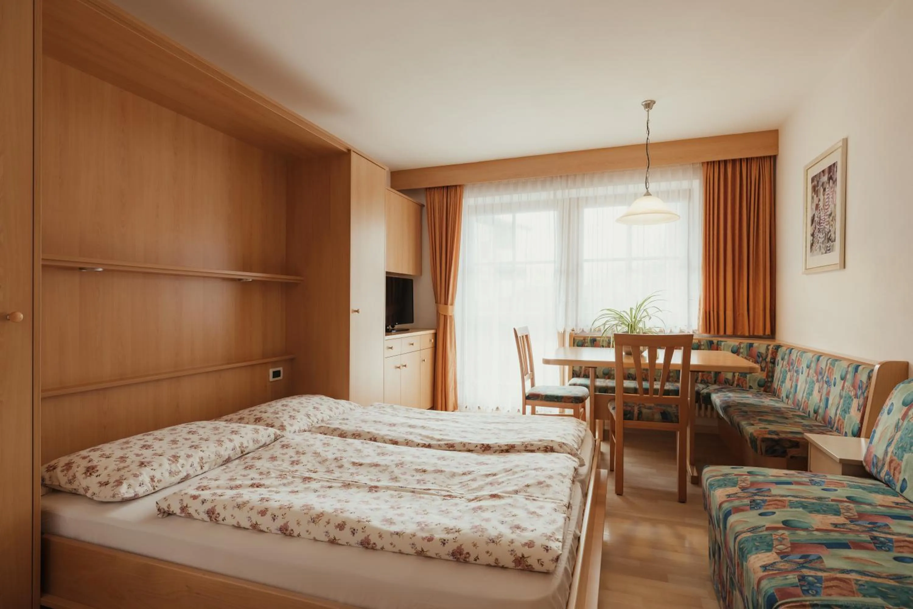 Bed in Residence Costa Burjada