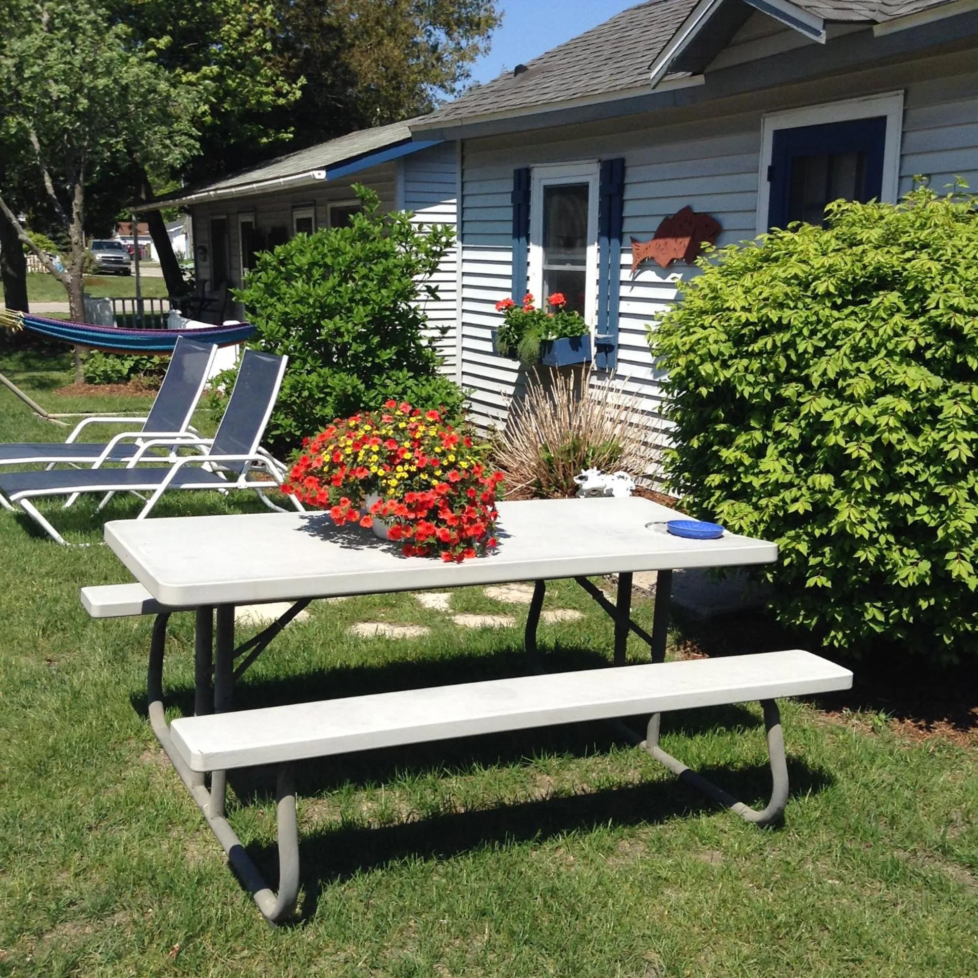 Property building in Bay Port Lodging