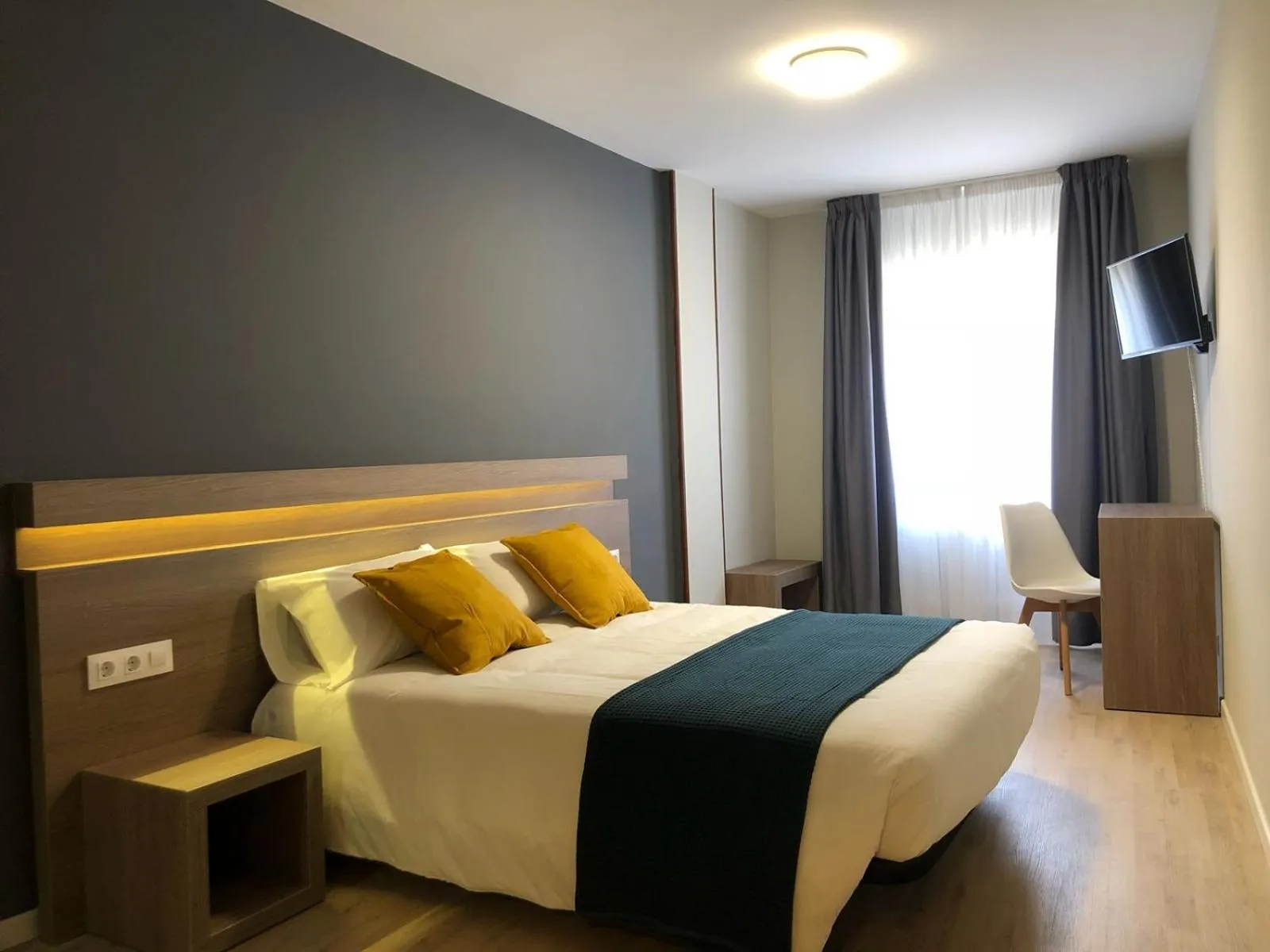 Bedroom, Bed in Hotel Alda Estación Pontevedra