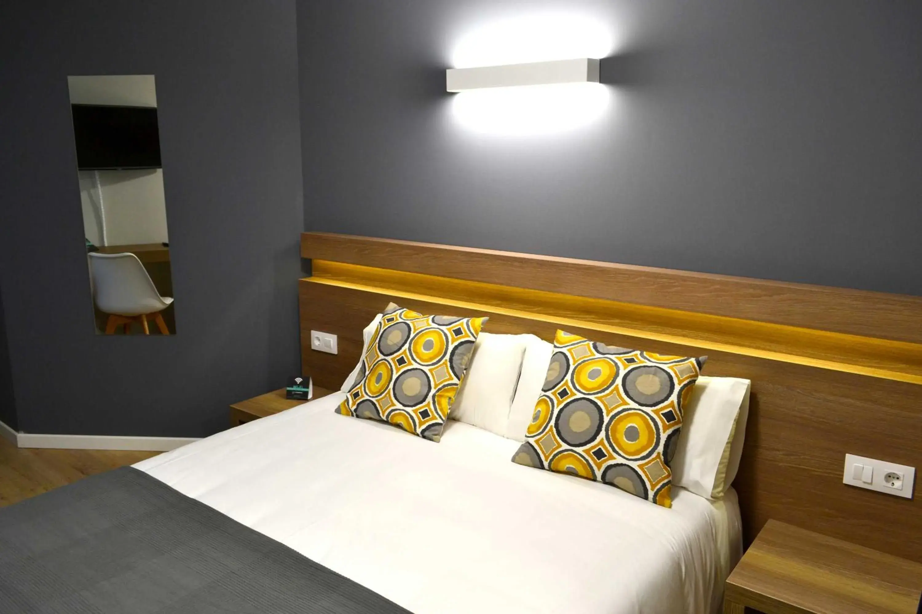 Bedroom, Bed in Hotel Alda Estación Pontevedra Bedroom, Bed in Hotel Alda Estación Pontevedra