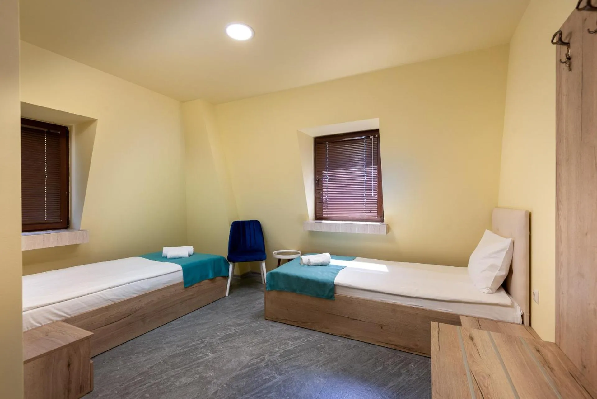 Bed in Sea View Hills