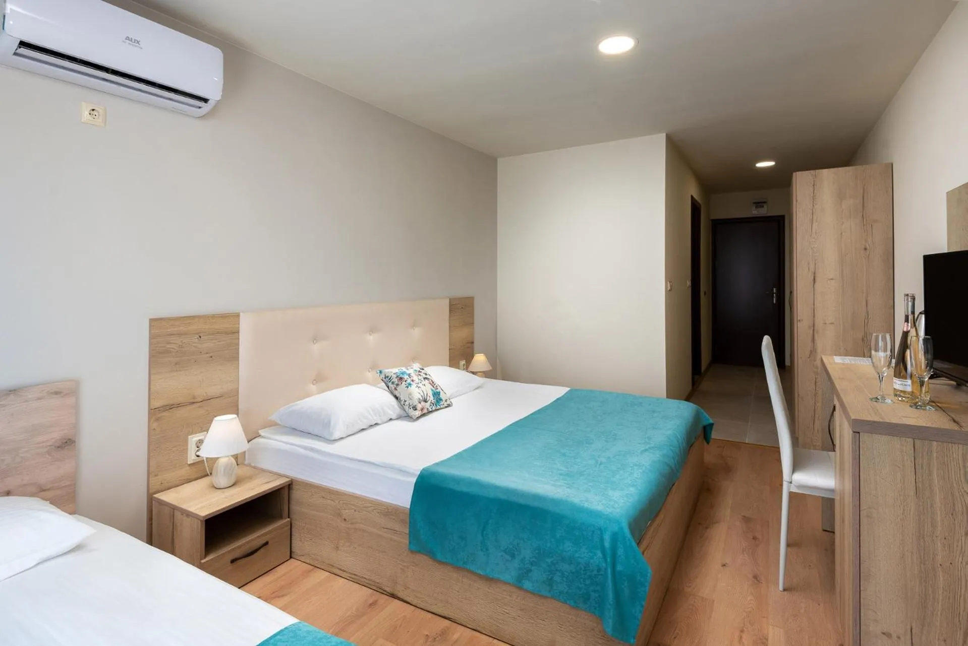 Bed in Sea View Hills