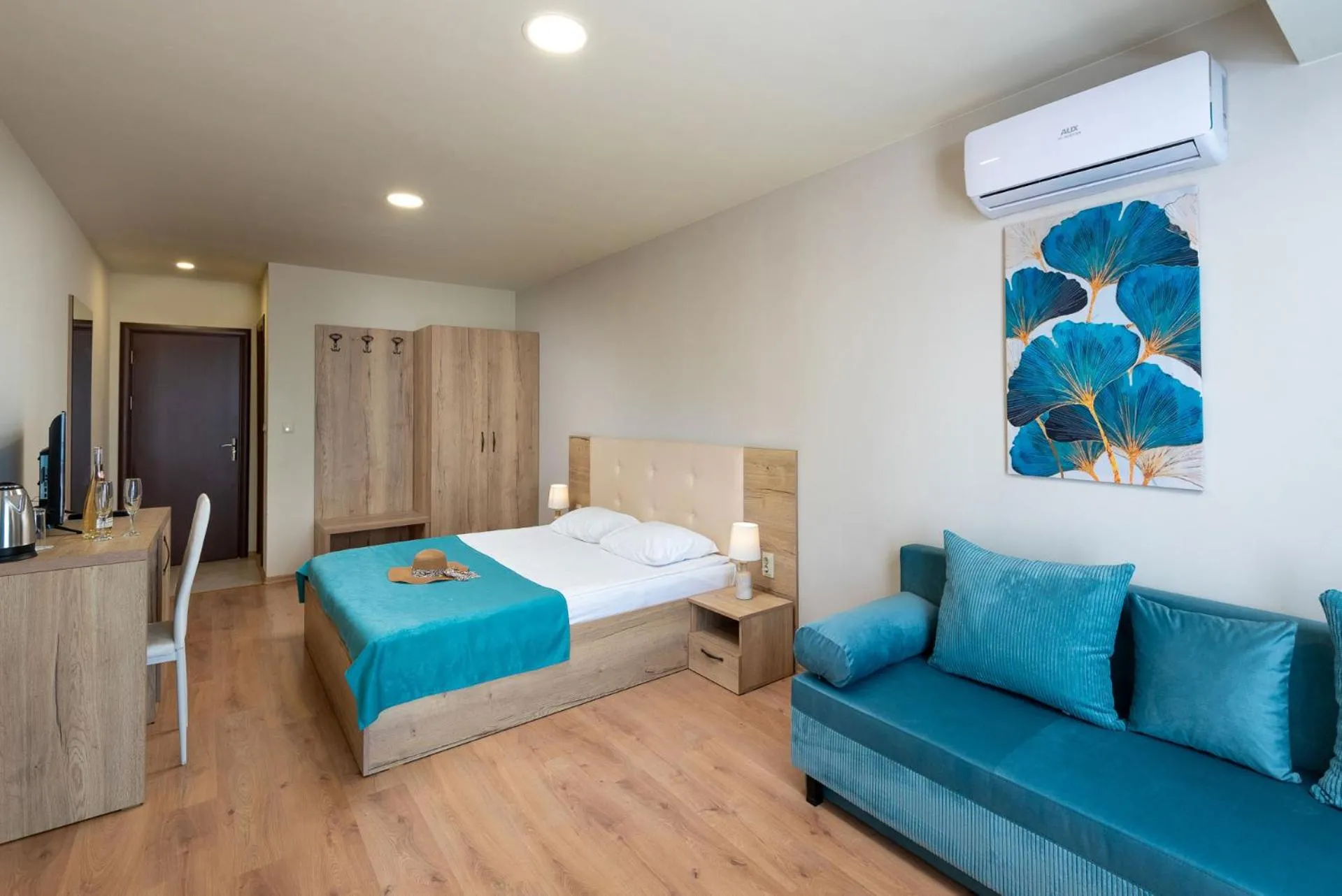 Bed in Sea View Hills