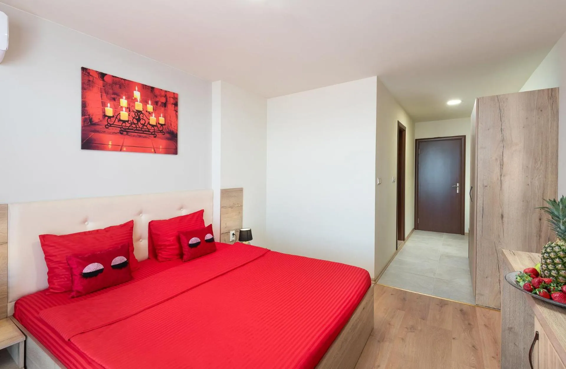 Bed in Sea View Hills