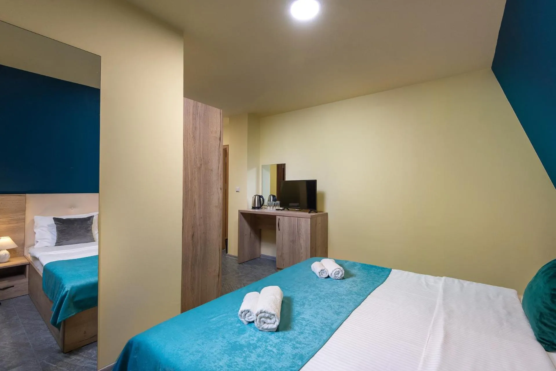 Bed in Sea View Hills
