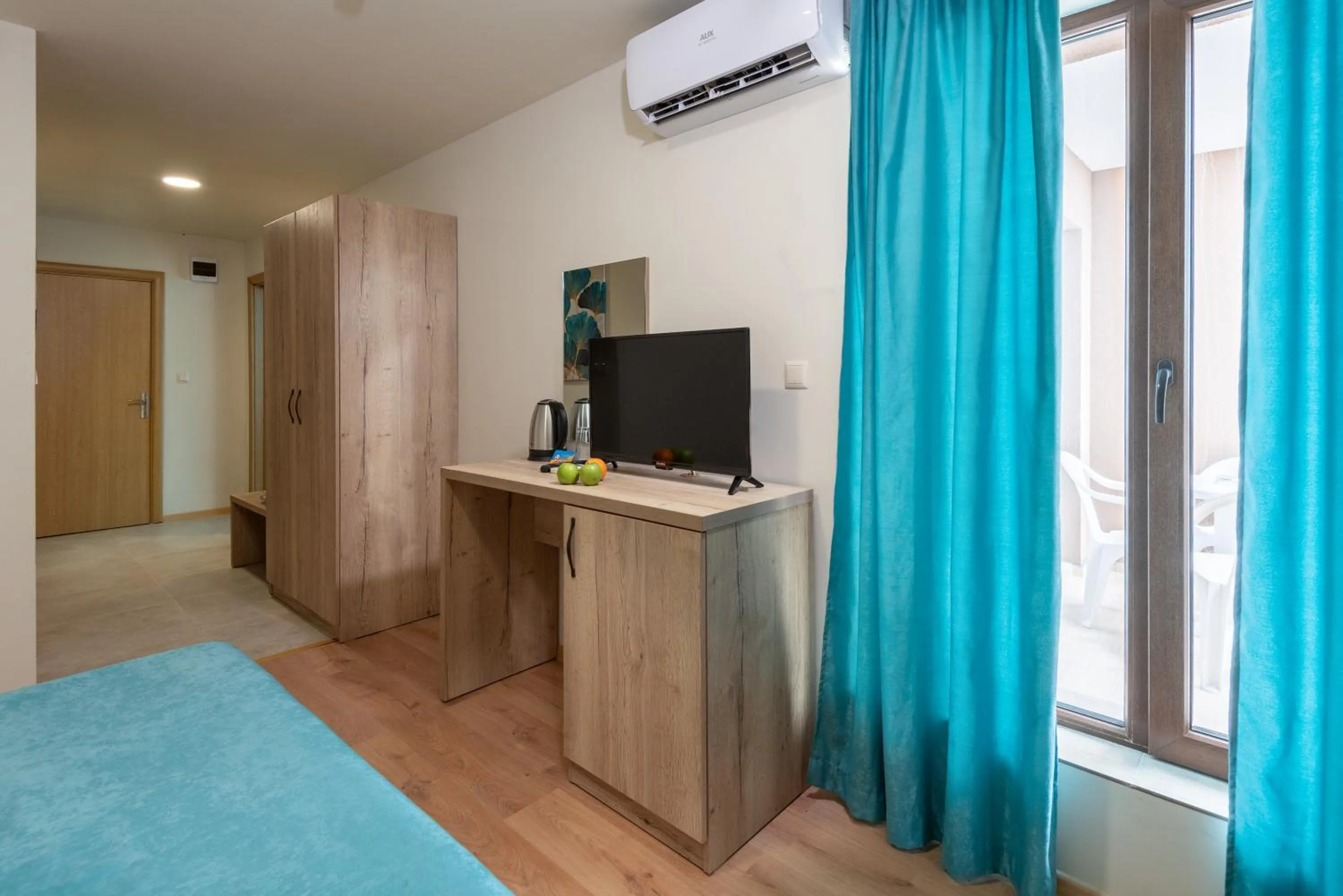 Bed in Sea View Hills