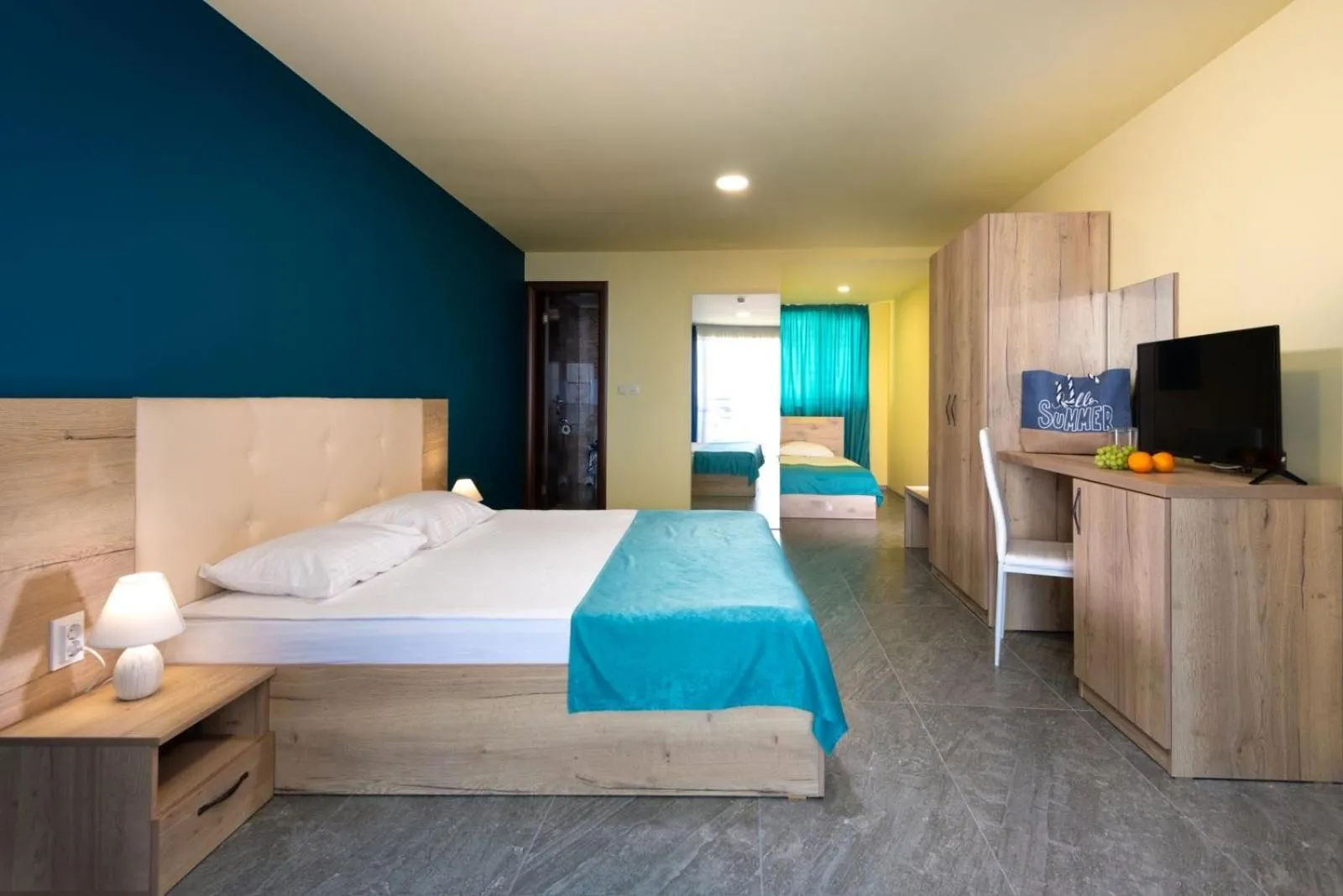 Bed in Sea View Hills