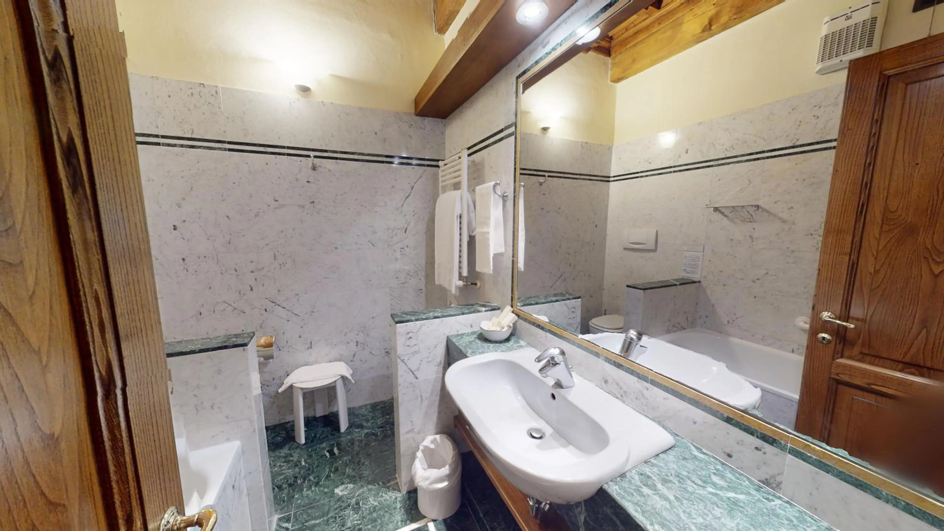 Hotel Palazzo Squarcialupi