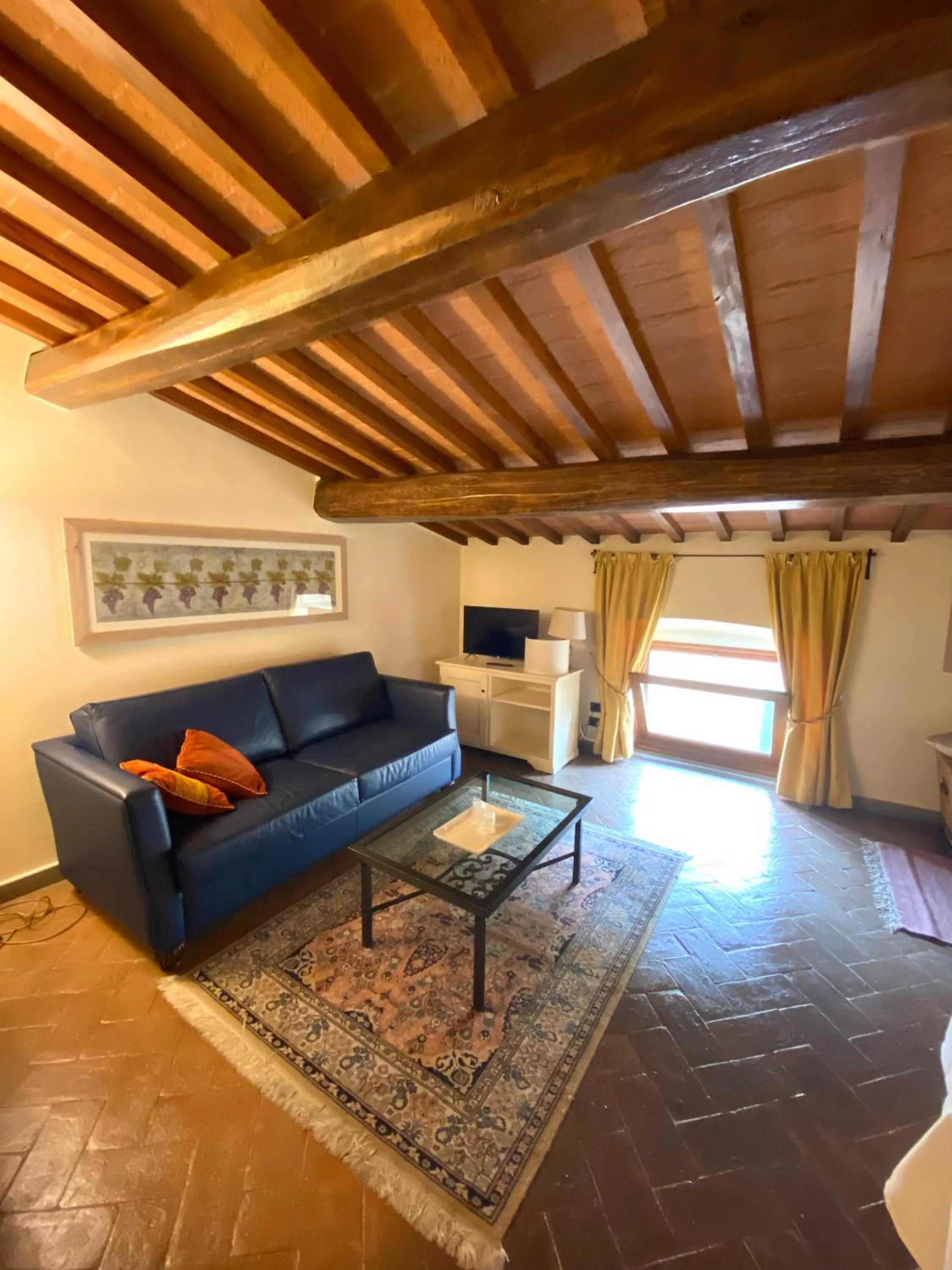 Seating area in Hotel Palazzo Squarcialupi