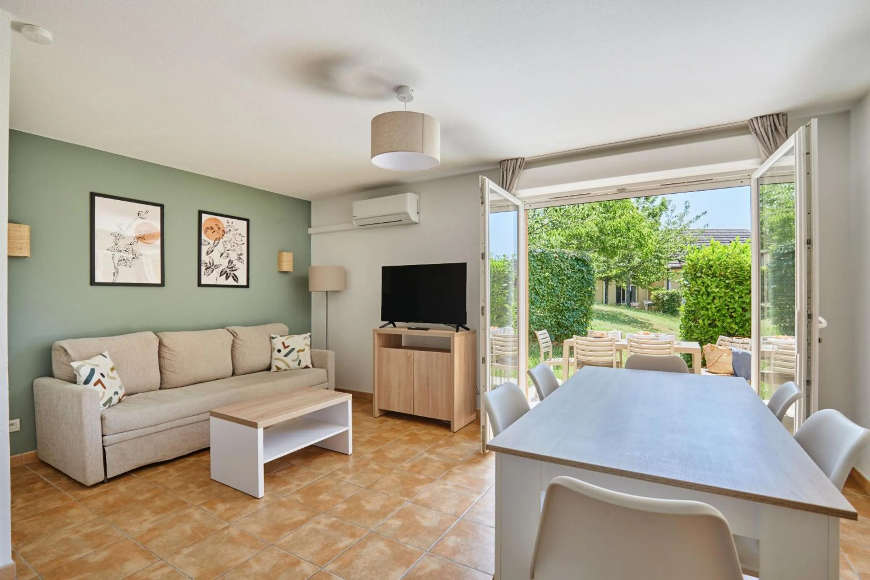 Dining area in Résidence Odalys - Les Coteaux de Sarlat