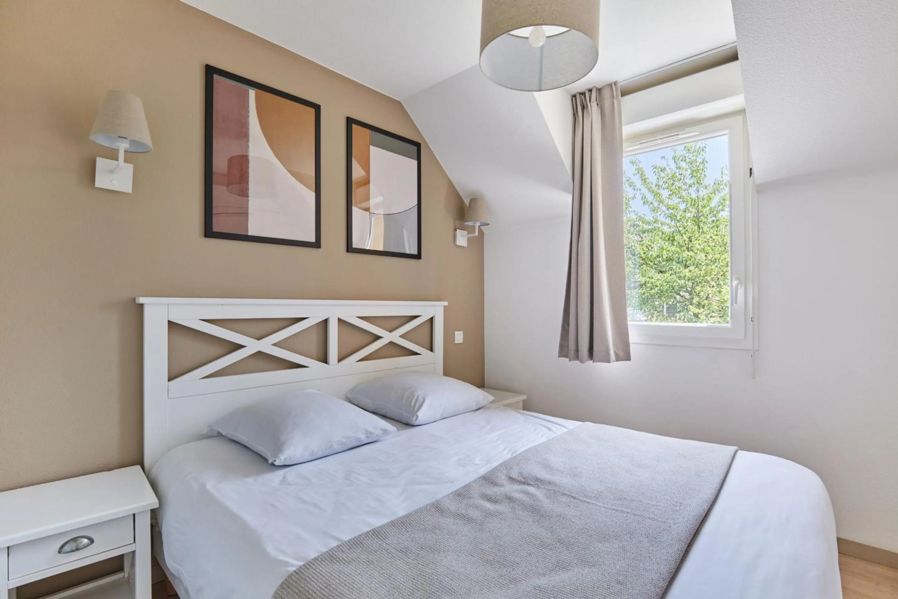 Bedroom, Bed in Résidence Odalys - Les Coteaux de Sarlat