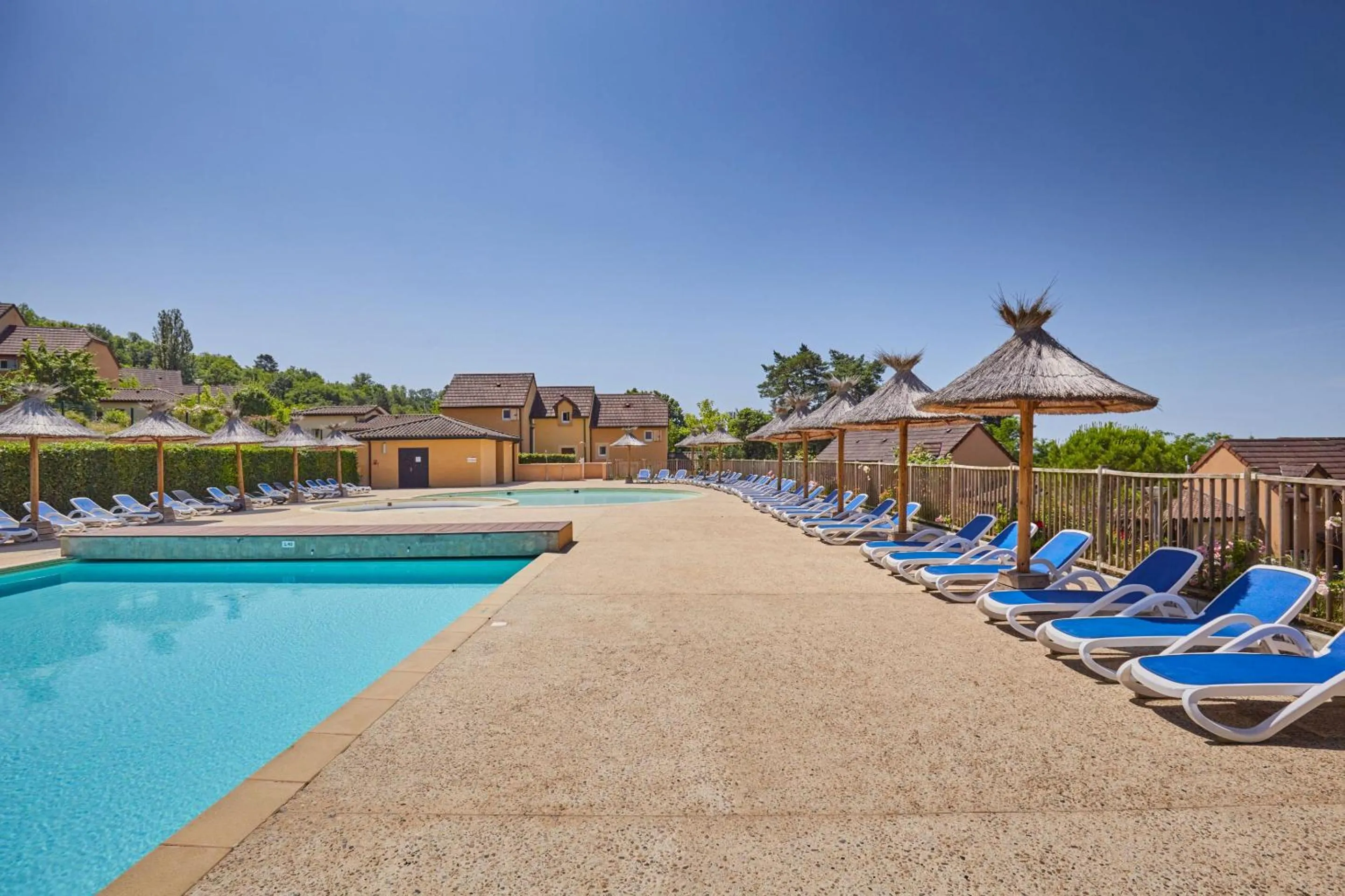 Swimming pool in Résidence Odalys - Les Coteaux de Sarlat