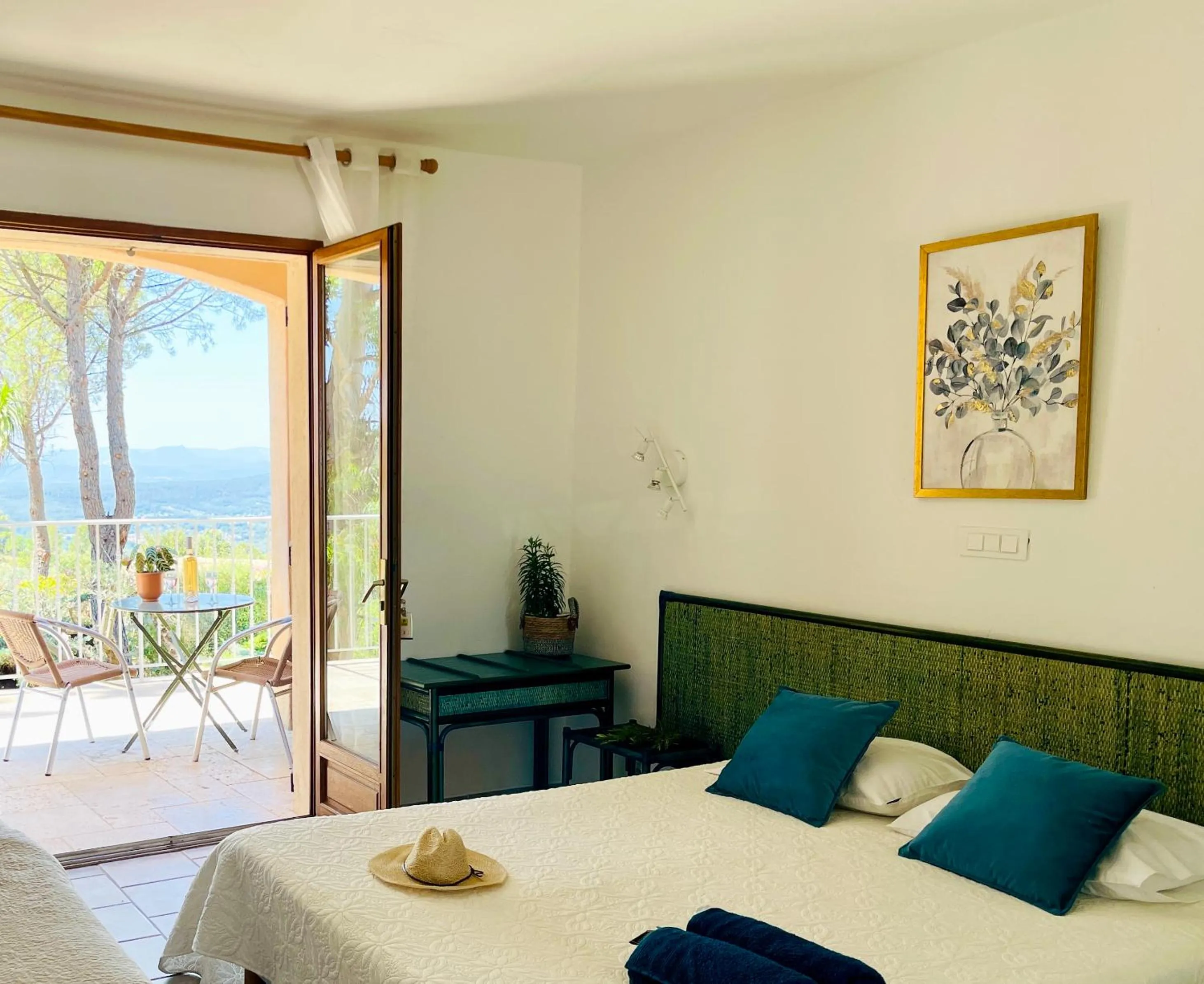 Bedroom, Bed in Le Mas des Collines