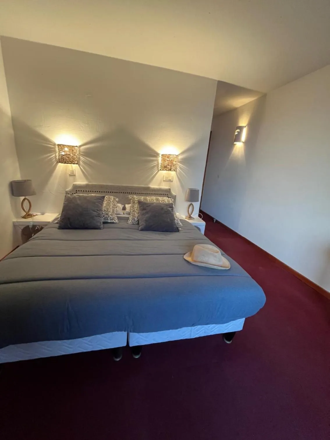 Property building, Bed in Le Mas des Collines