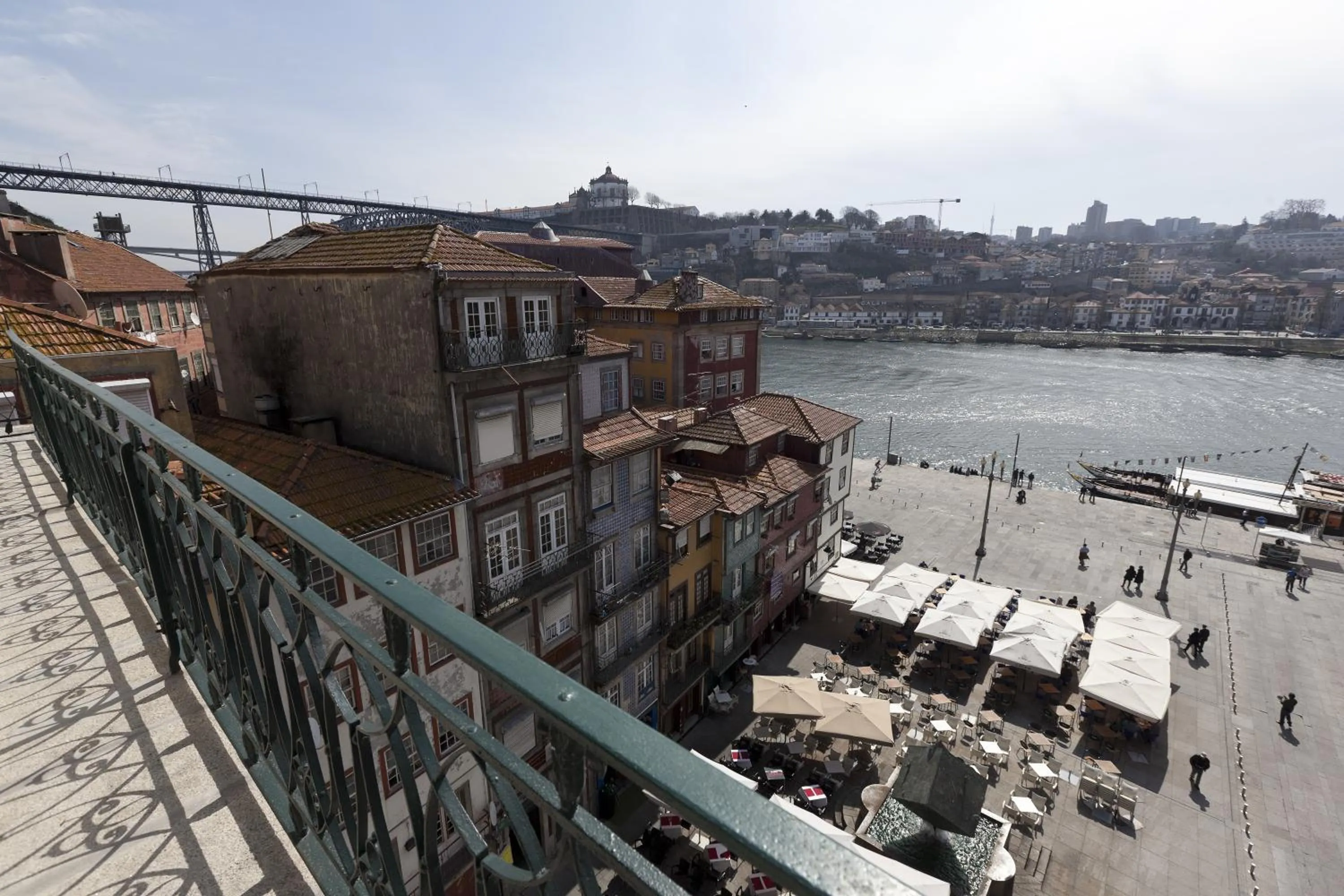 Area and facilities in PortoSense Ribeira