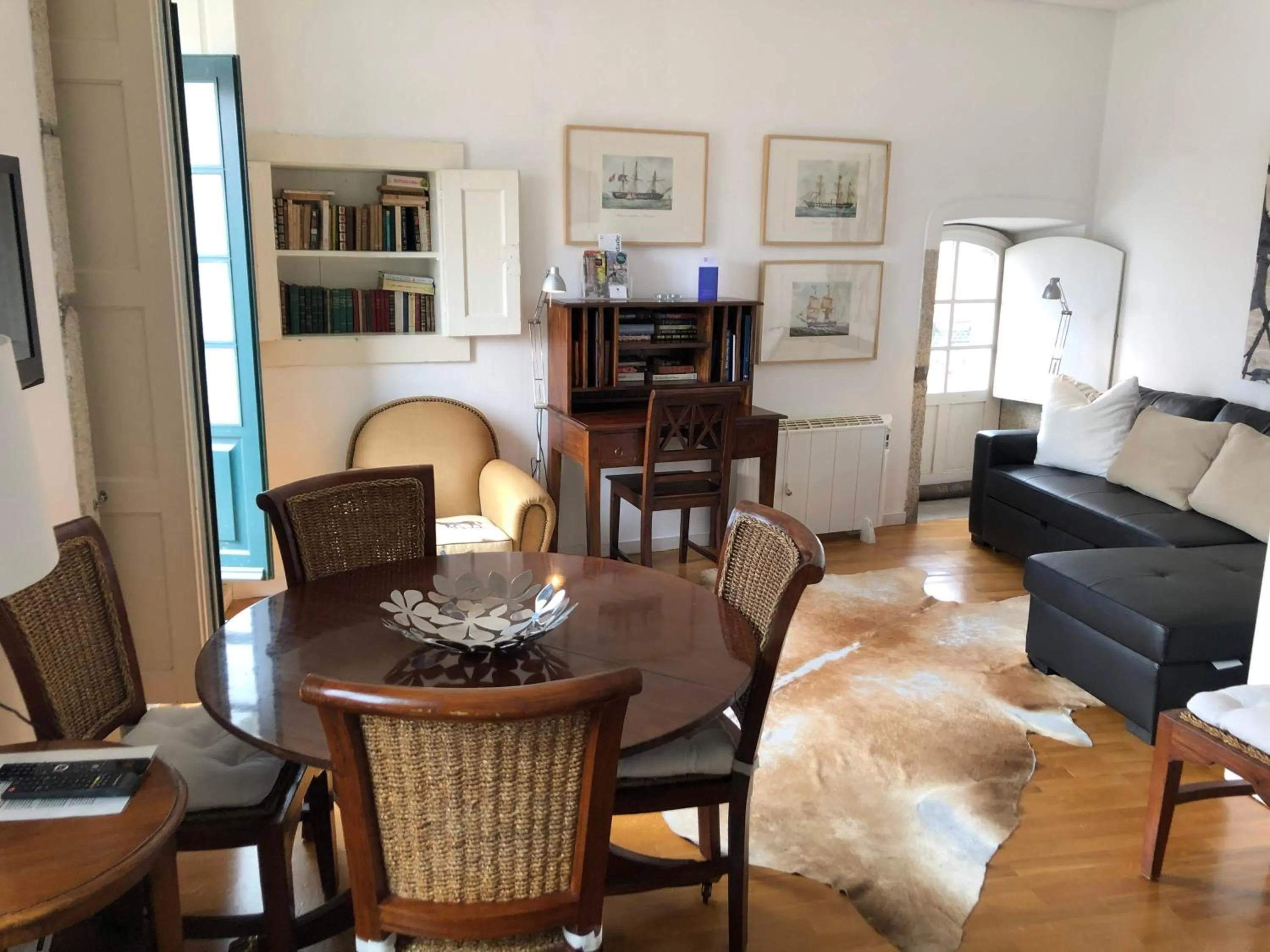 Seating area in PortoSense Ribeira