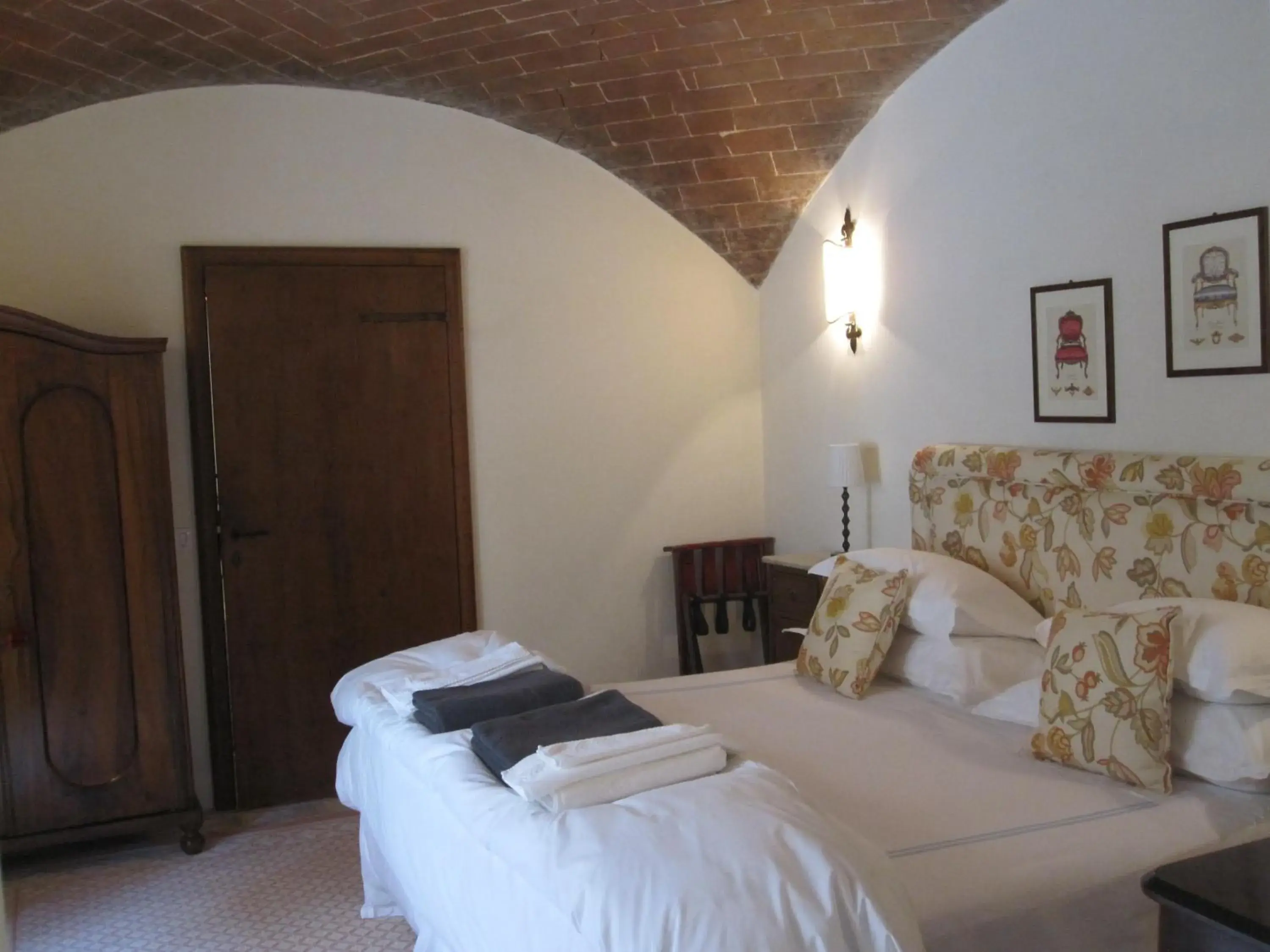 Classic Double Room in Tenuta Santo Pietro Classic Double Room in Tenuta Santo Pietro