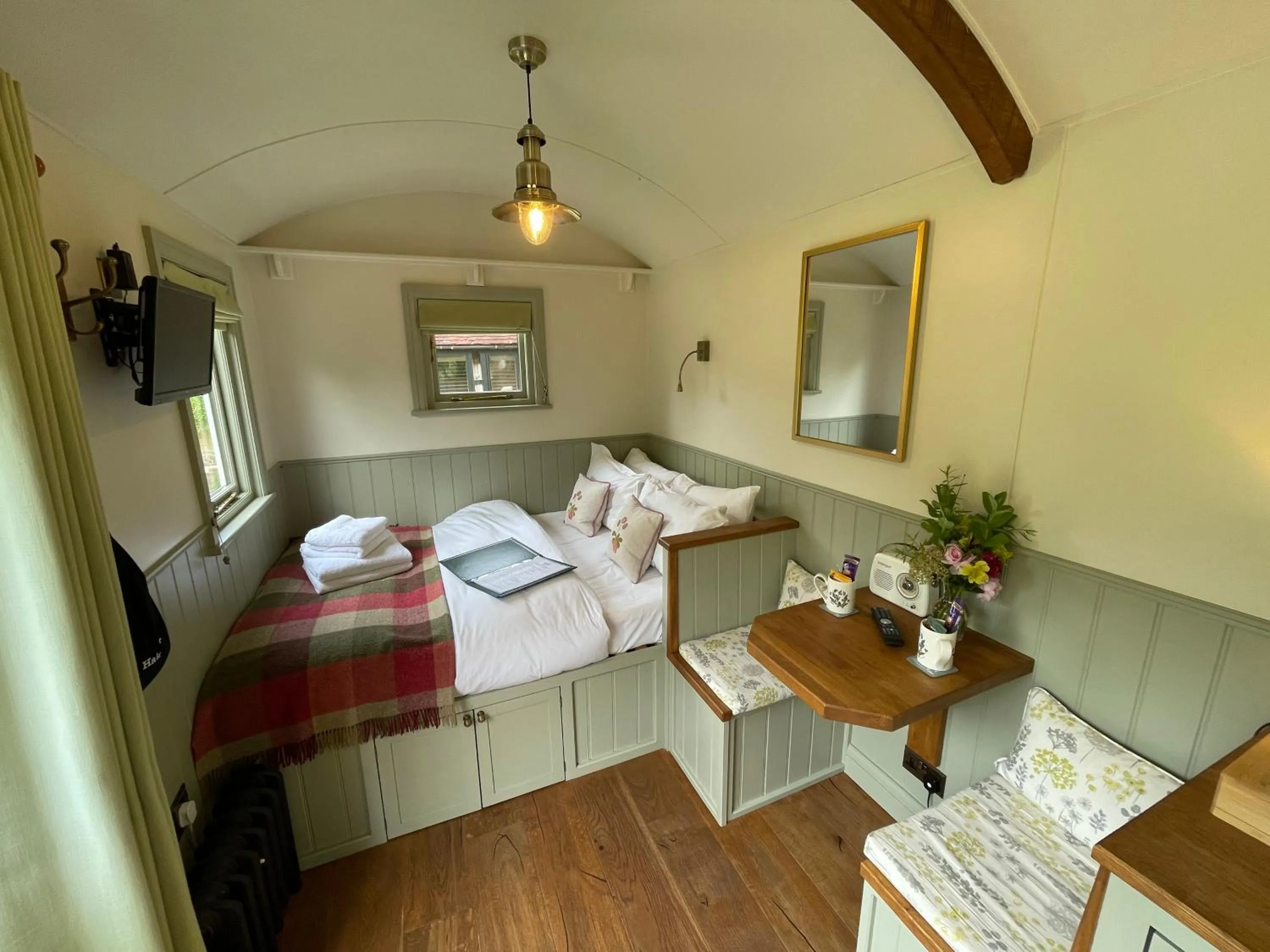 Bed in Halfway Bridge