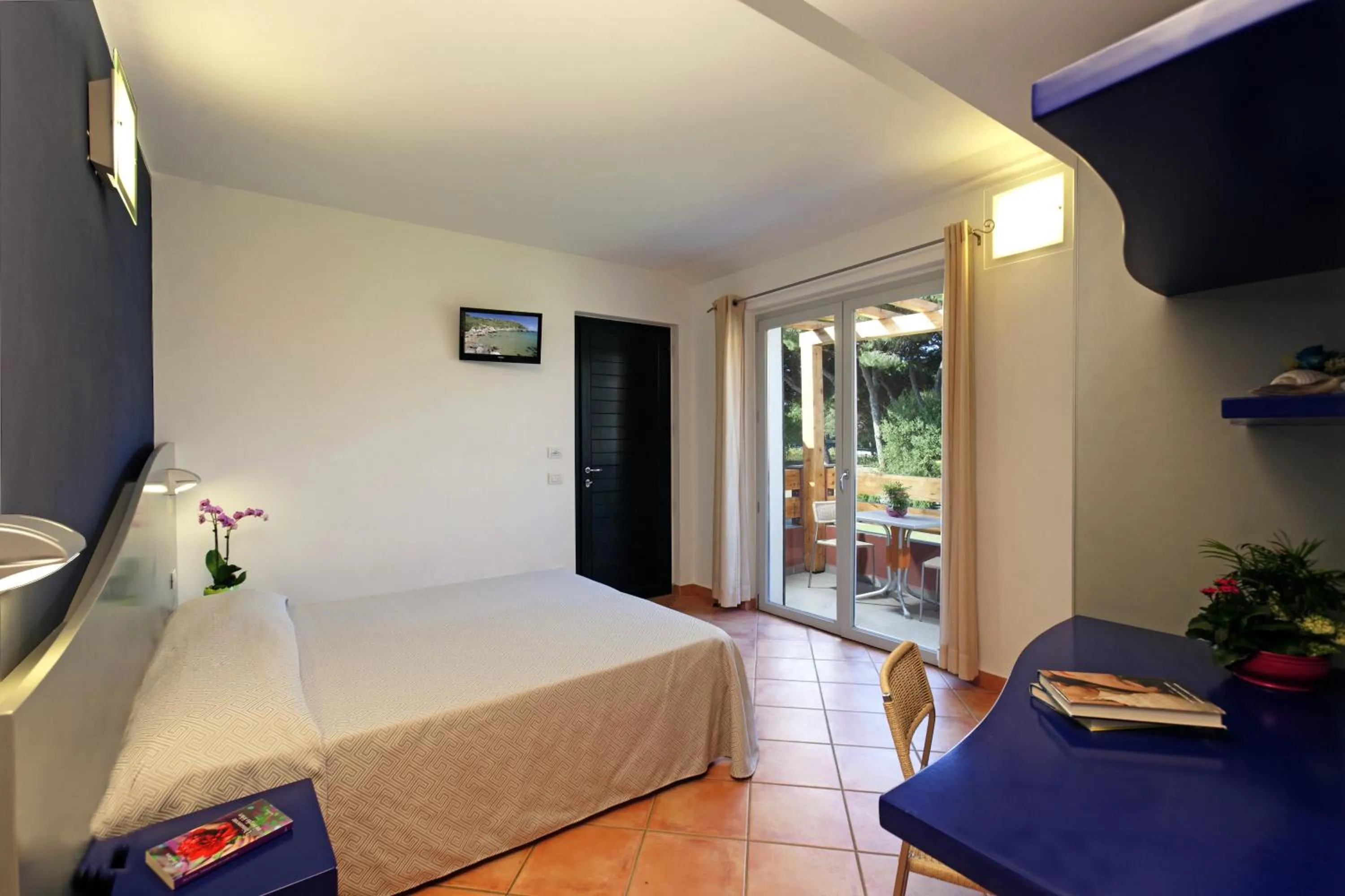 Photo of the whole room, Bed in Residence Pineta