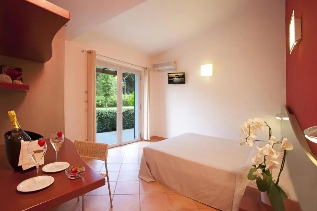 Double Room with Kitchenette in Residence Pineta Double Room with Kitchenette in Residence Pineta