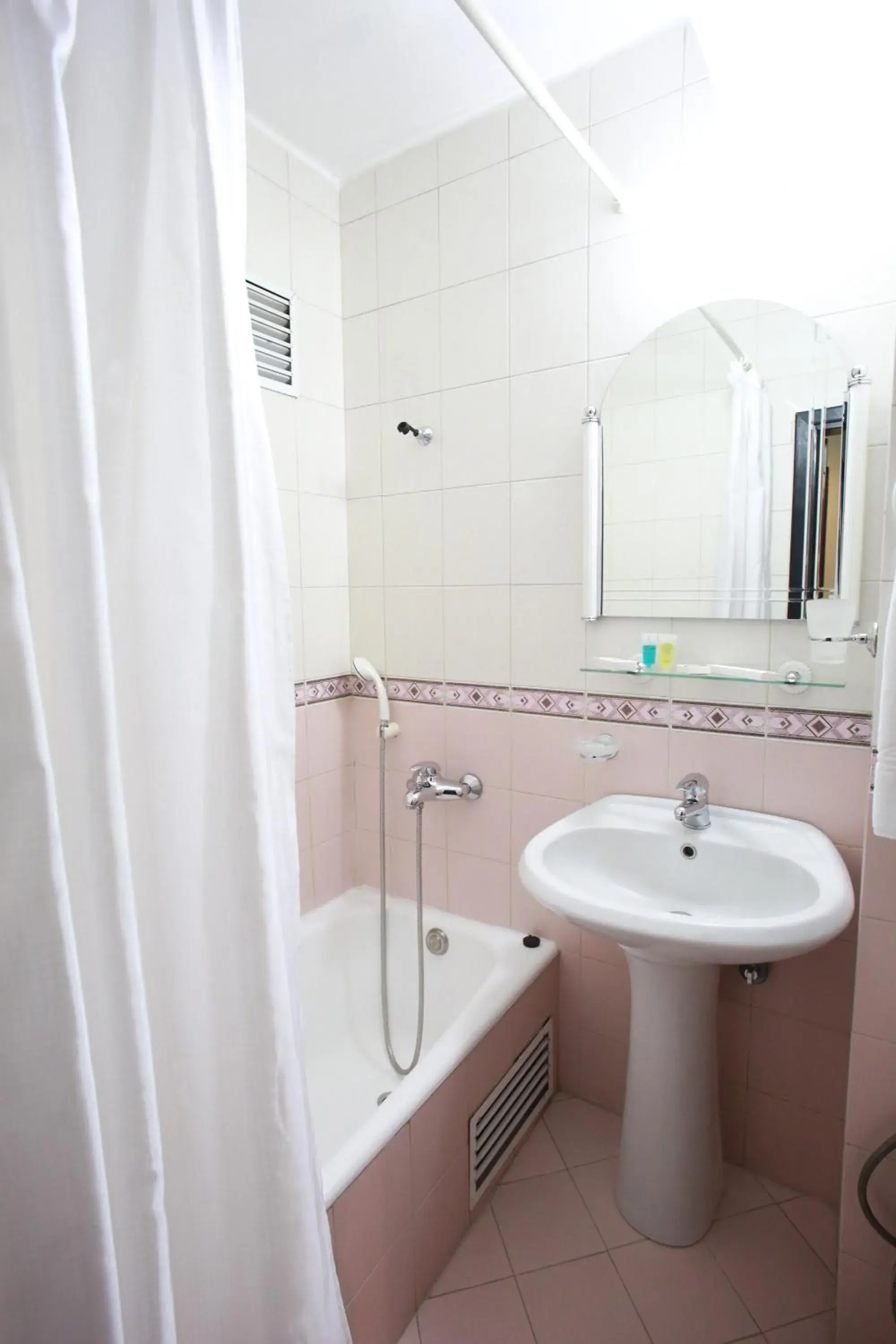 Bathroom in Otrar Bathroom in Otrar