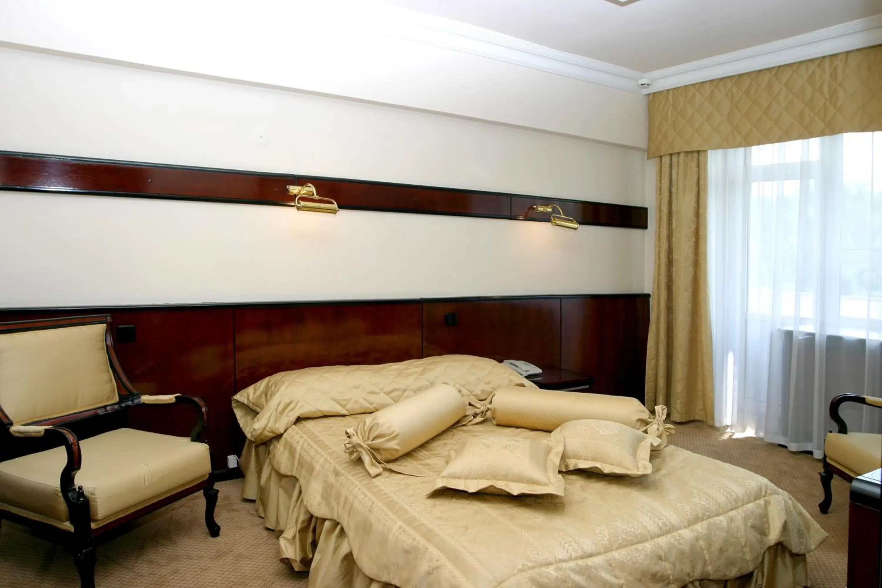 Bed in Otrar Bed in Otrar