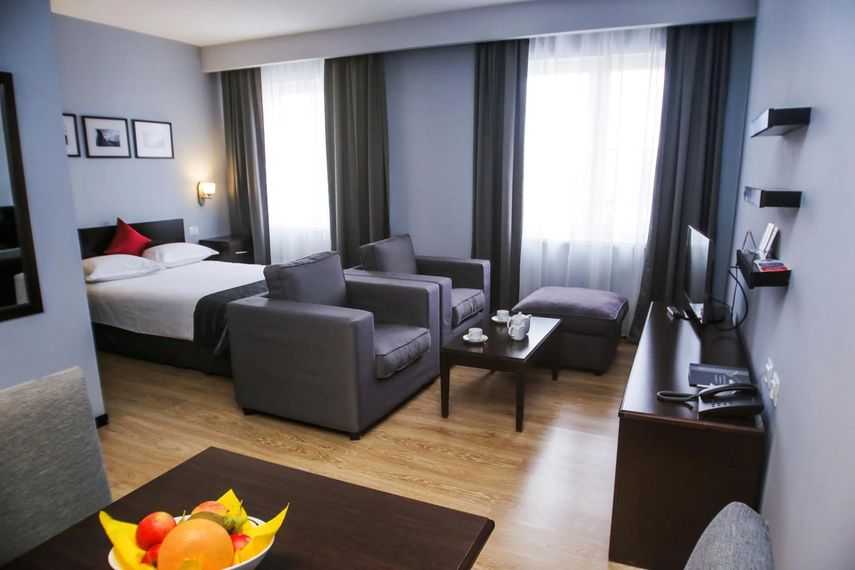 Living room, Bed in Chagala Hotel Uralsk