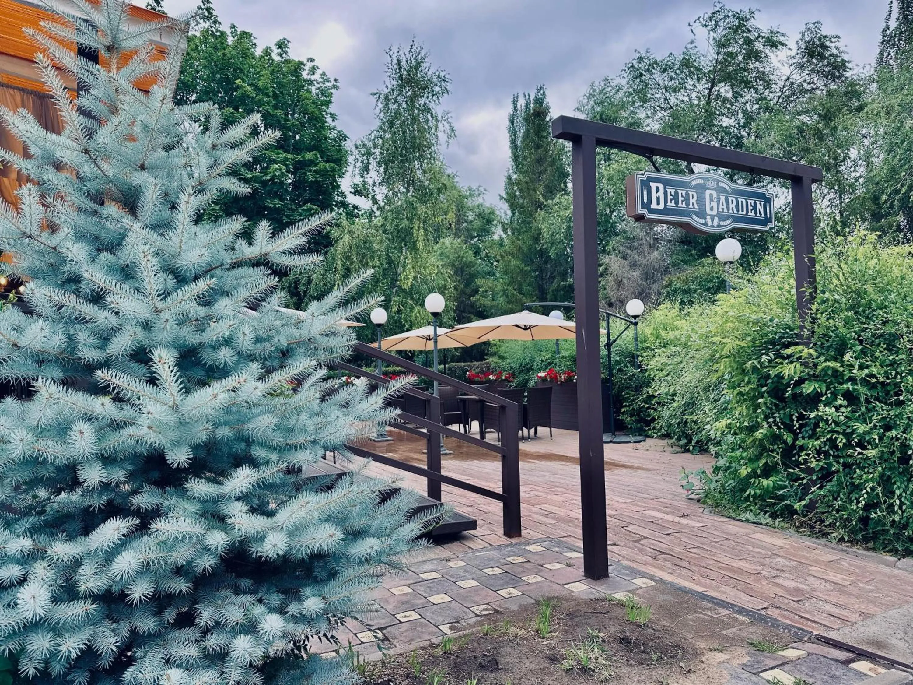 Restaurant/places to eat in Chagala Hotel Uralsk