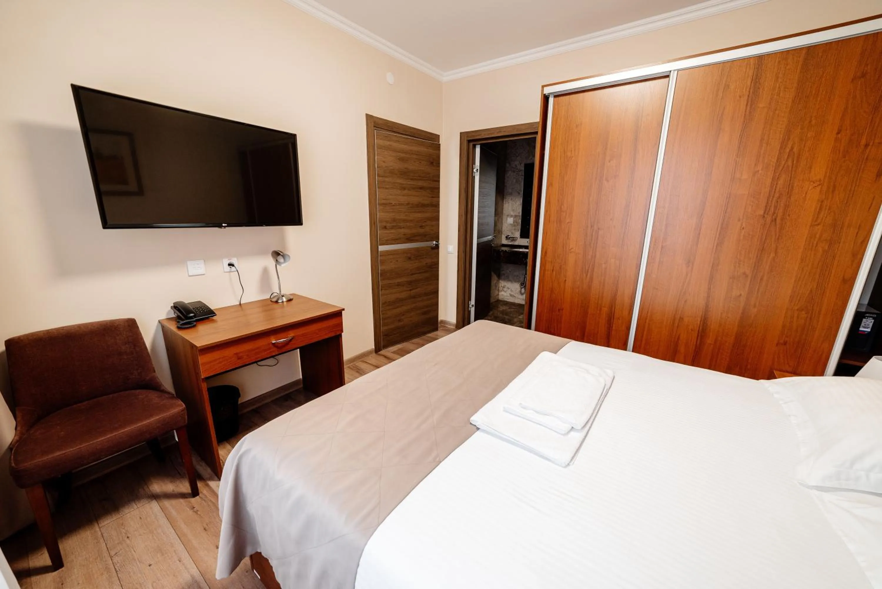 Bedroom, Bed in Chagala Hotel Uralsk