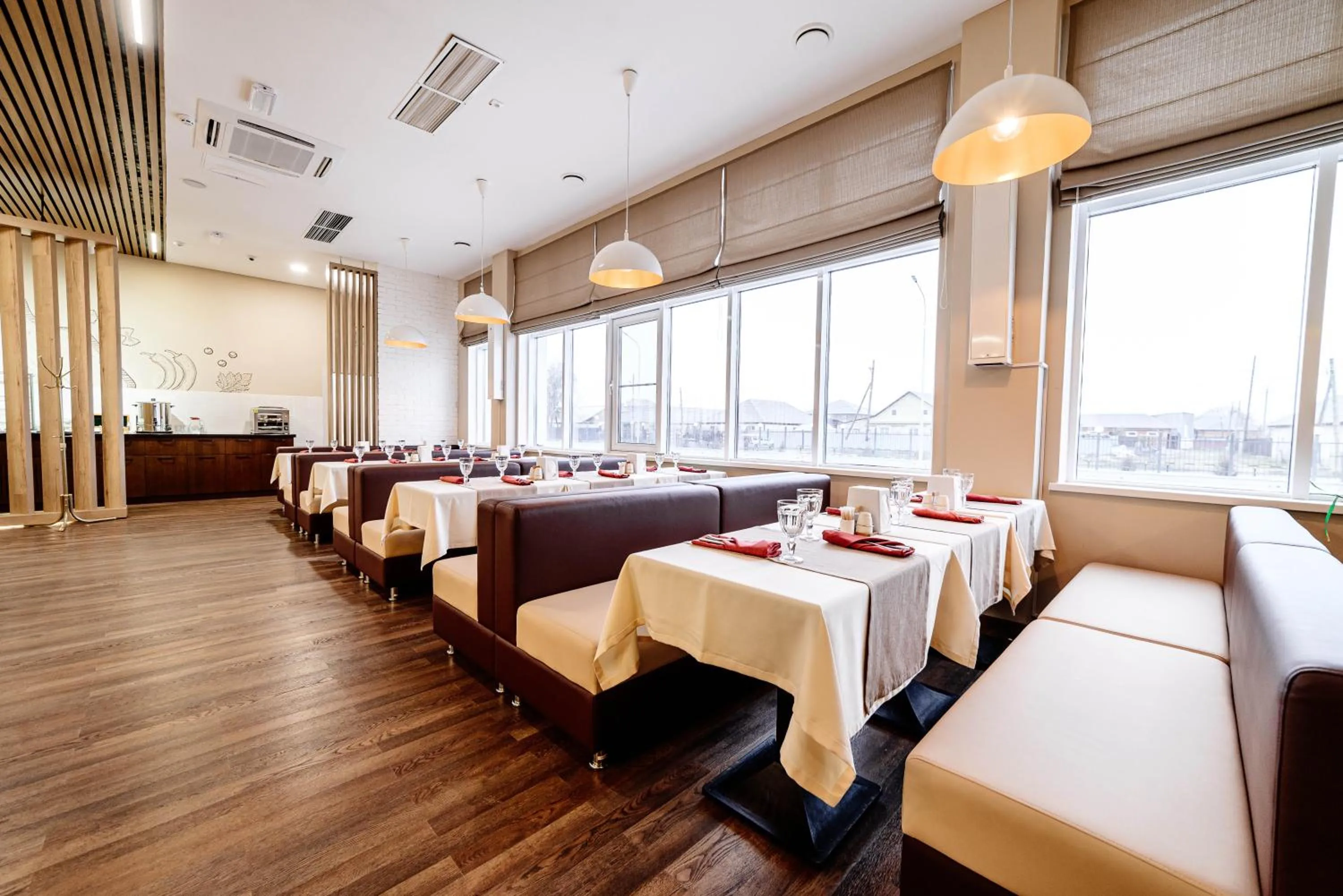 Restaurant/places to eat in Chagala Hotel Aksai