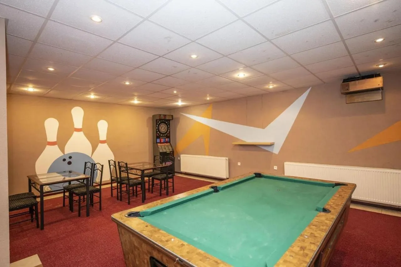 Communal lounge/ TV room in Hotel Fit Fun