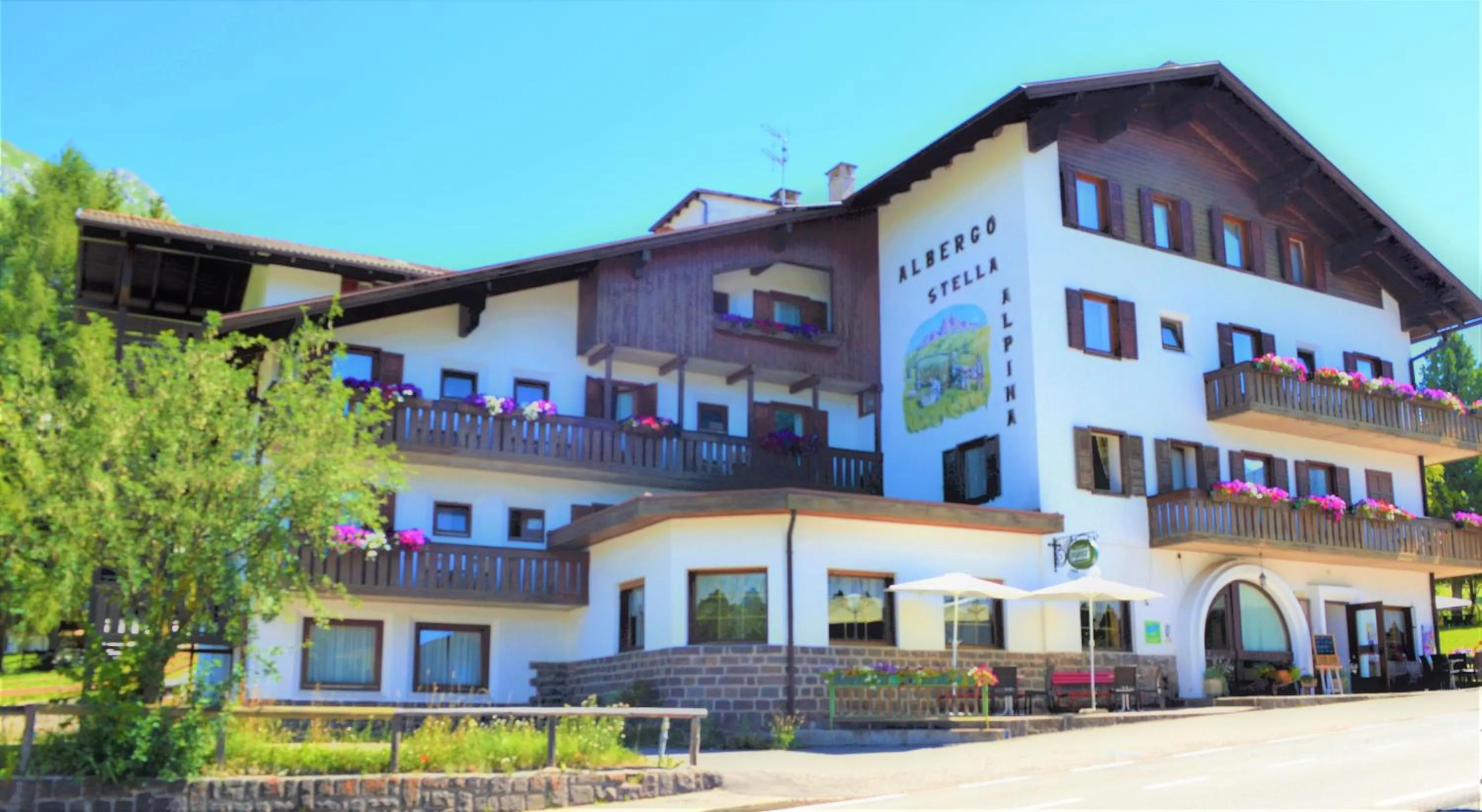 Property building in Hotel Stella Alpina
