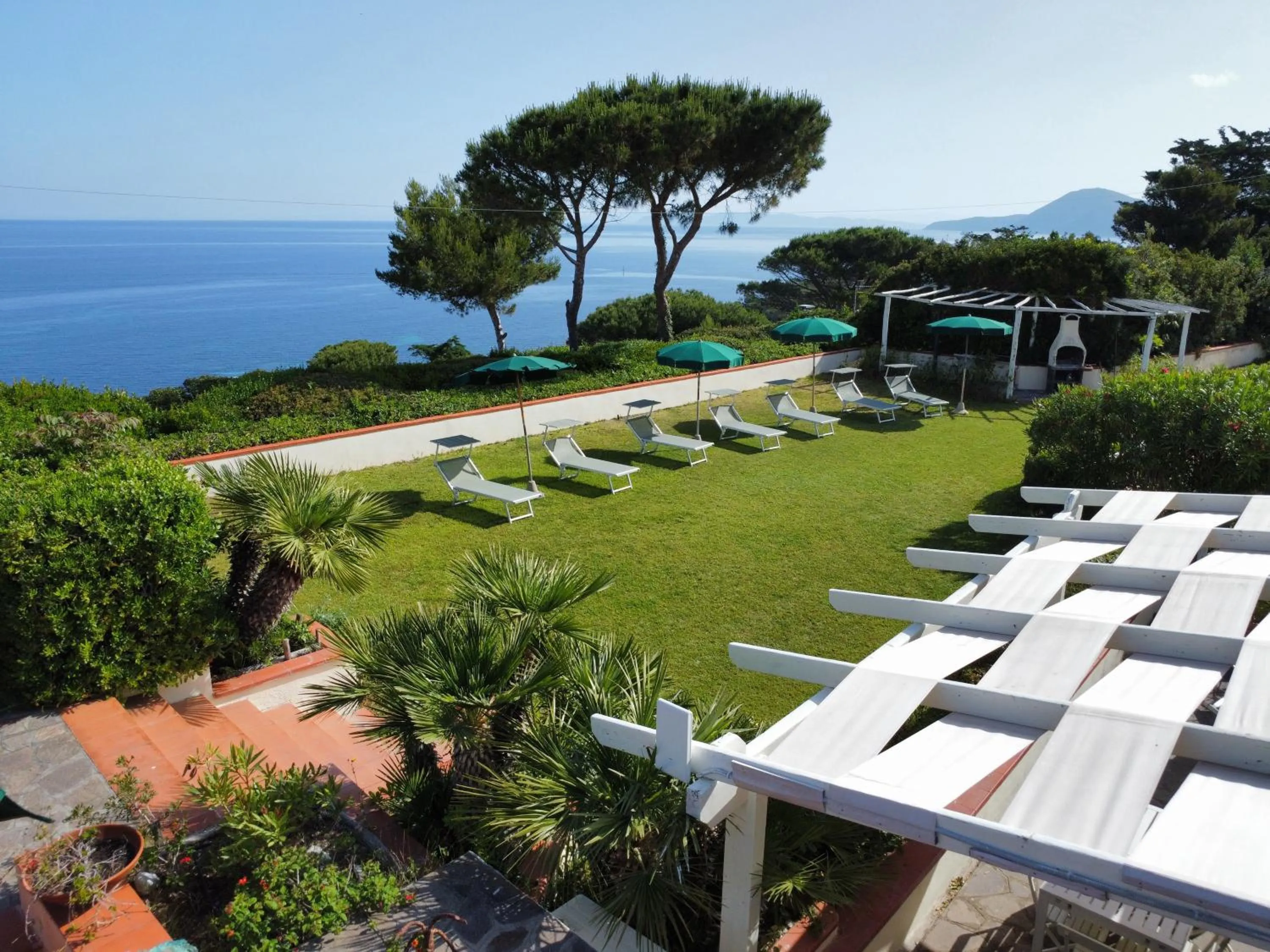 Garden view in Belvedere Residenza Mediterranea