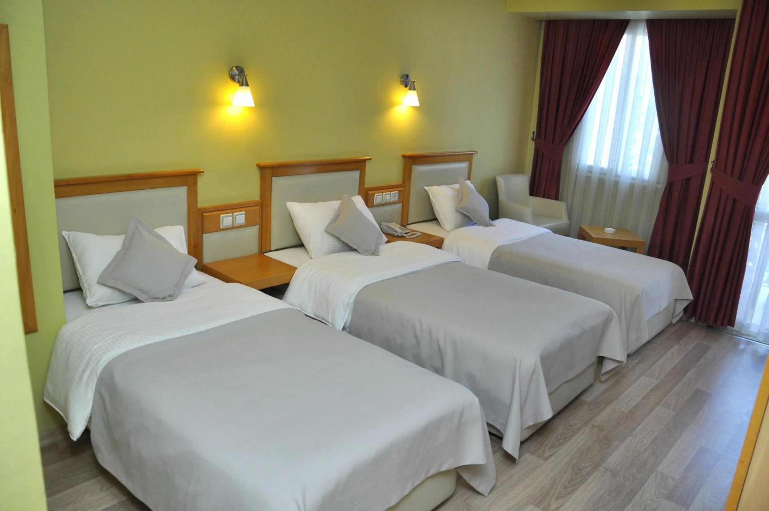 Photo of the whole room, Bed in Hotel Doruk