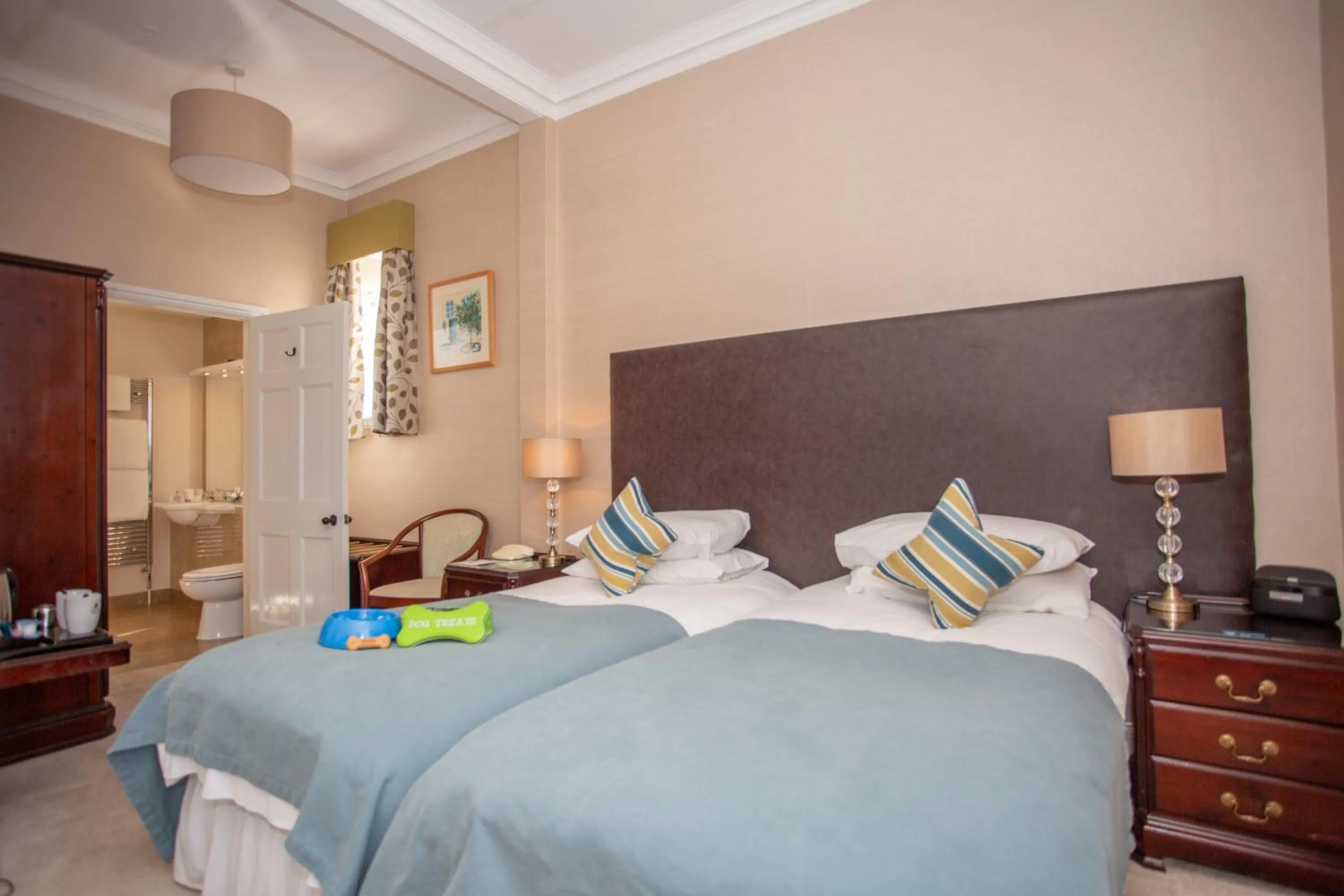 Bedroom, Bed in Sea Marge Hotel