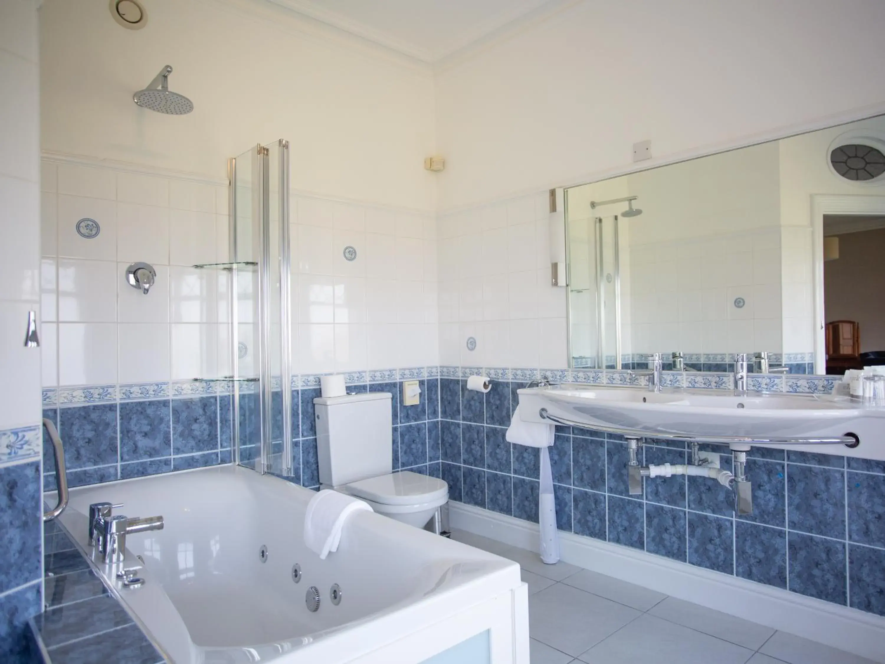 Bathroom in Sea Marge Hotel Bathroom in Sea Marge Hotel