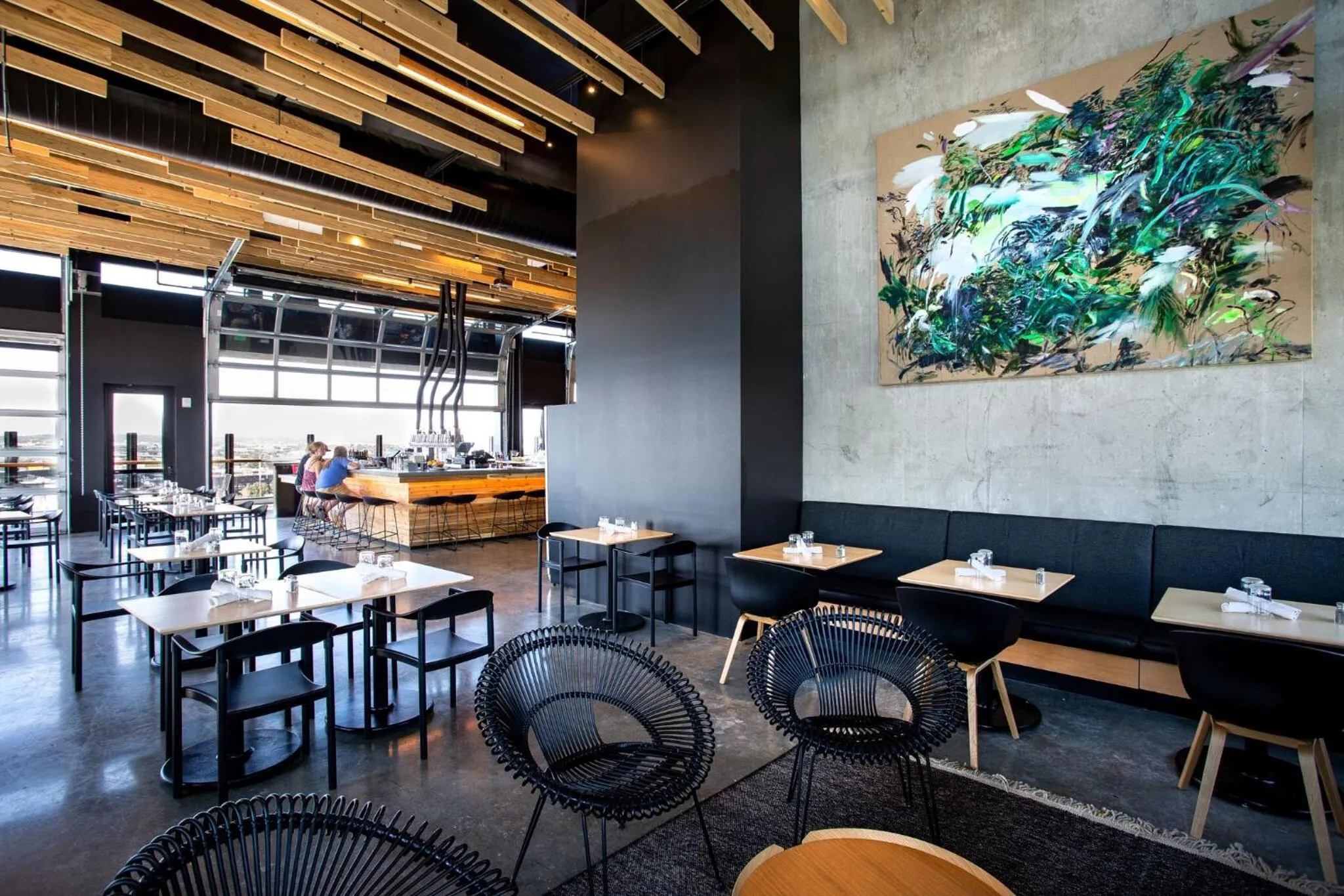 Restaurant/places to eat in The Source Hotel