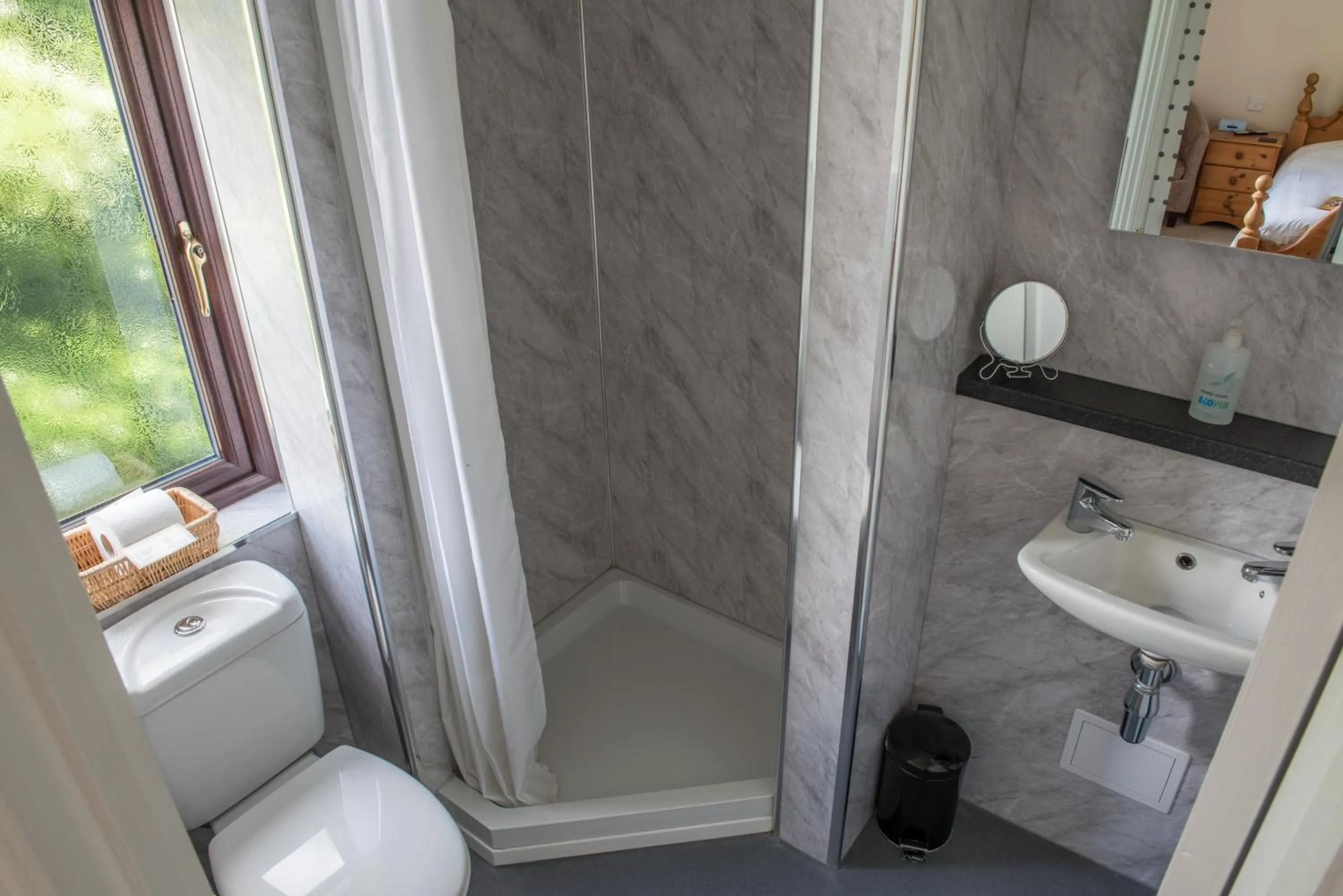 Shower in Toothbrush Rooms at Lattice Lodge - Guest Kitchen & EV Recharging