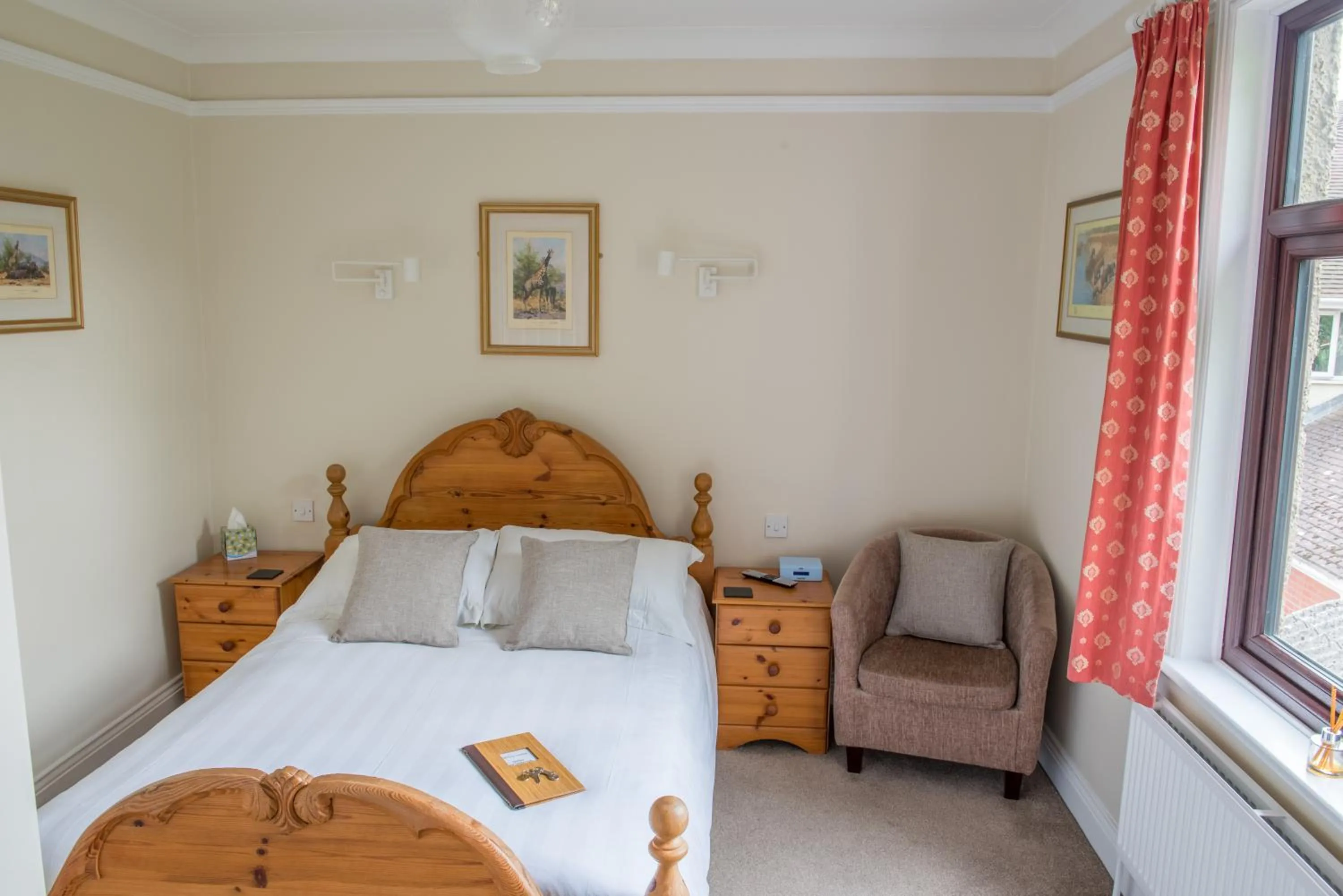 Bed in Toothbrush Rooms at Lattice Lodge - Guest Kitchen & EV Recharging