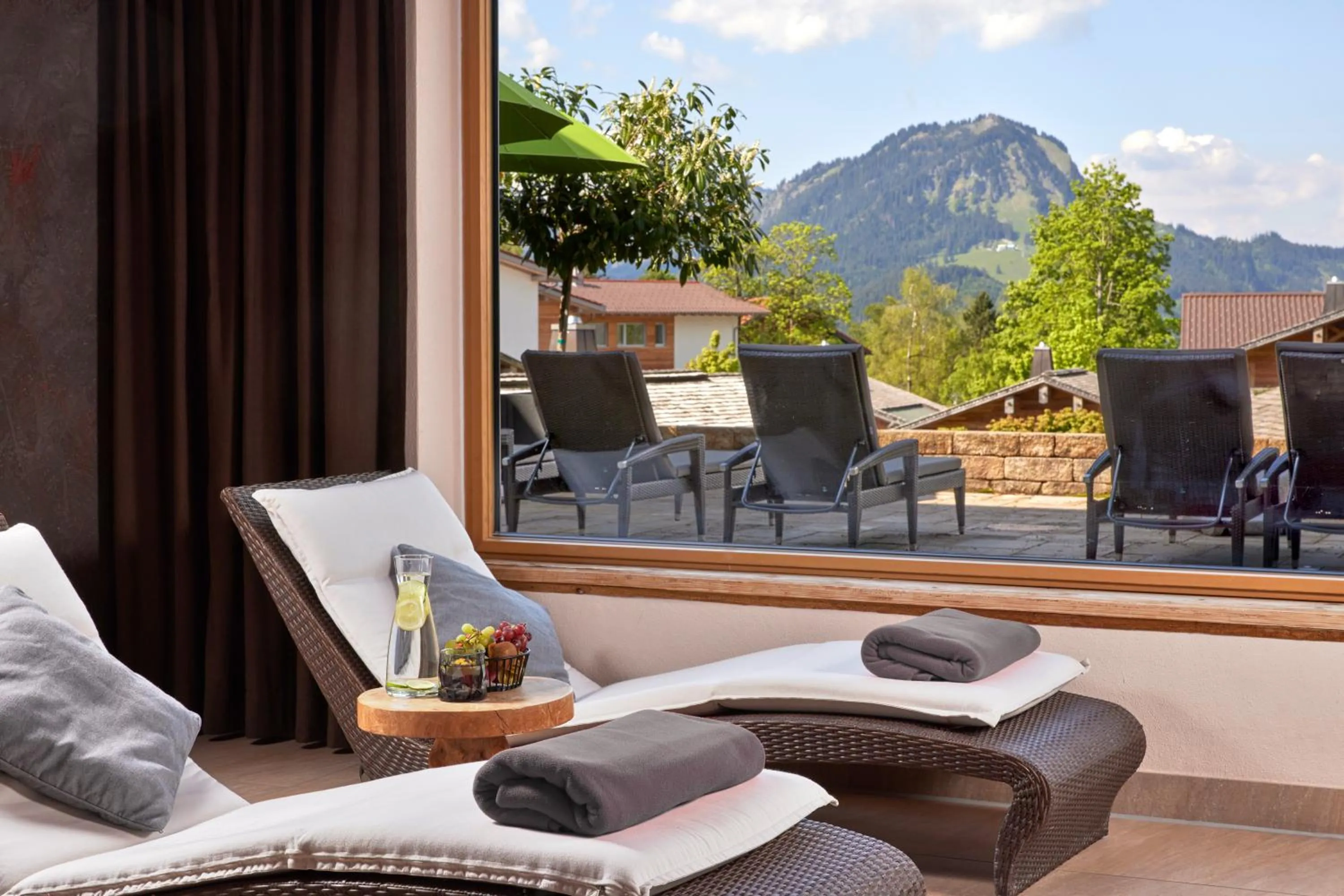 Seating area in Panoramahotel Oberjoch