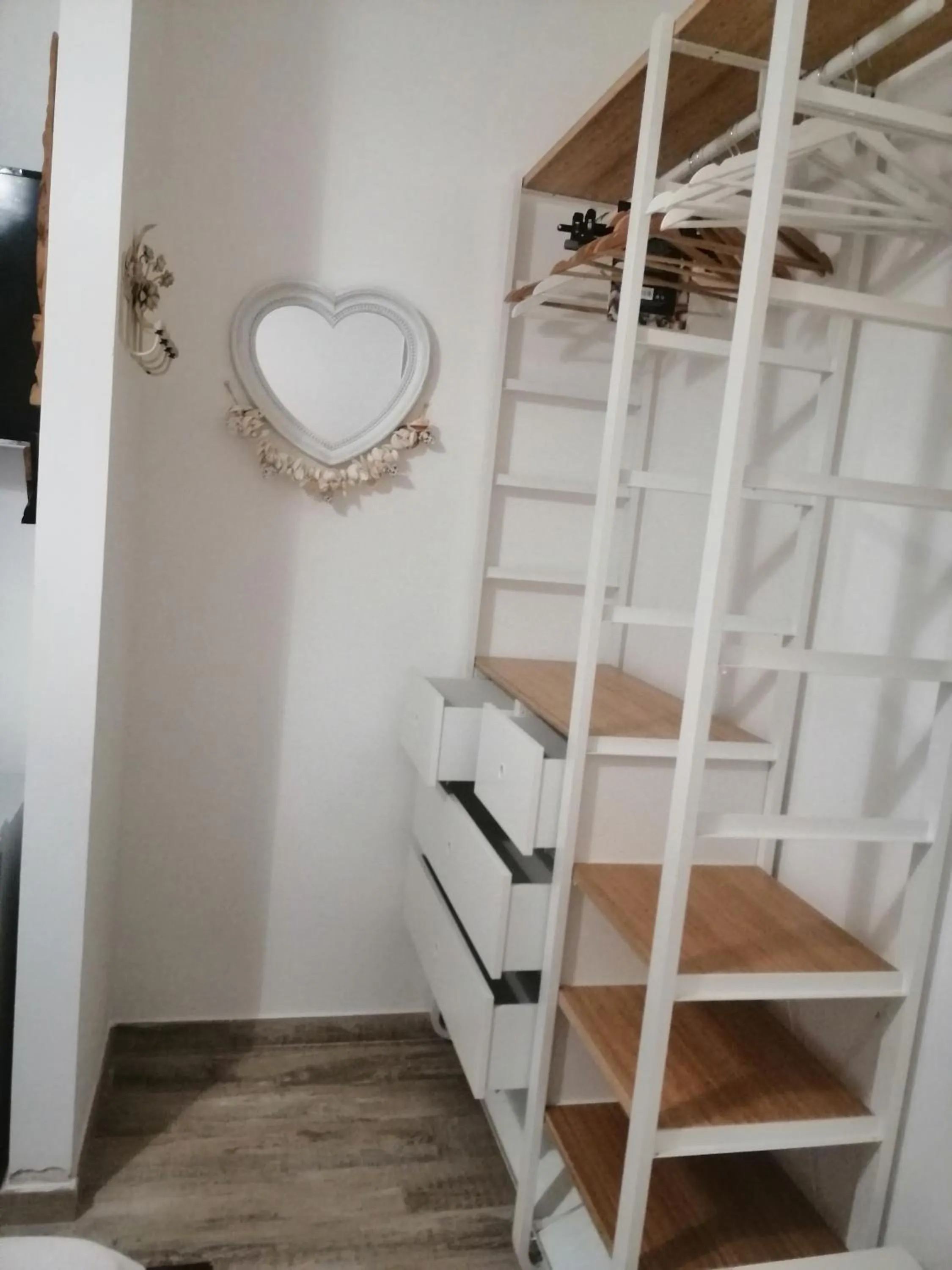 wardrobe in Beach House Salento